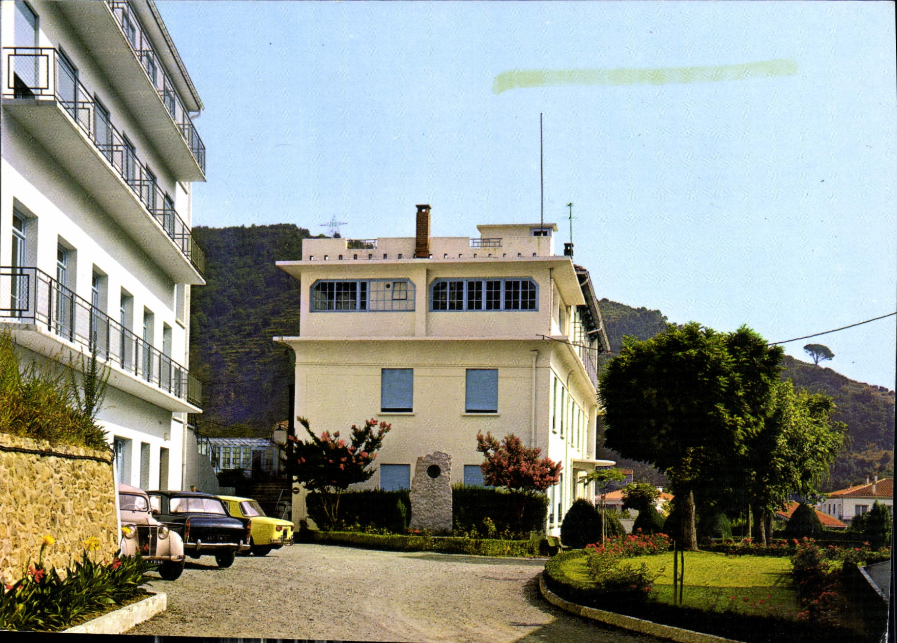 CPM Arles sur Tech Pyr Or le chateau Bleu Pierre Berge Maison de repos des anciens prisonniers de gu