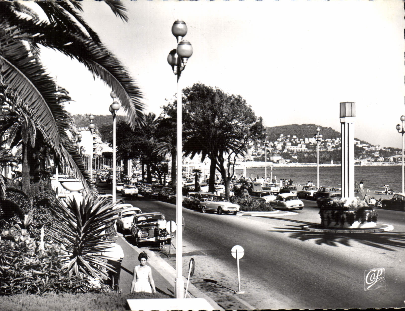 CPM Nice A M La Promenade des Anglais 