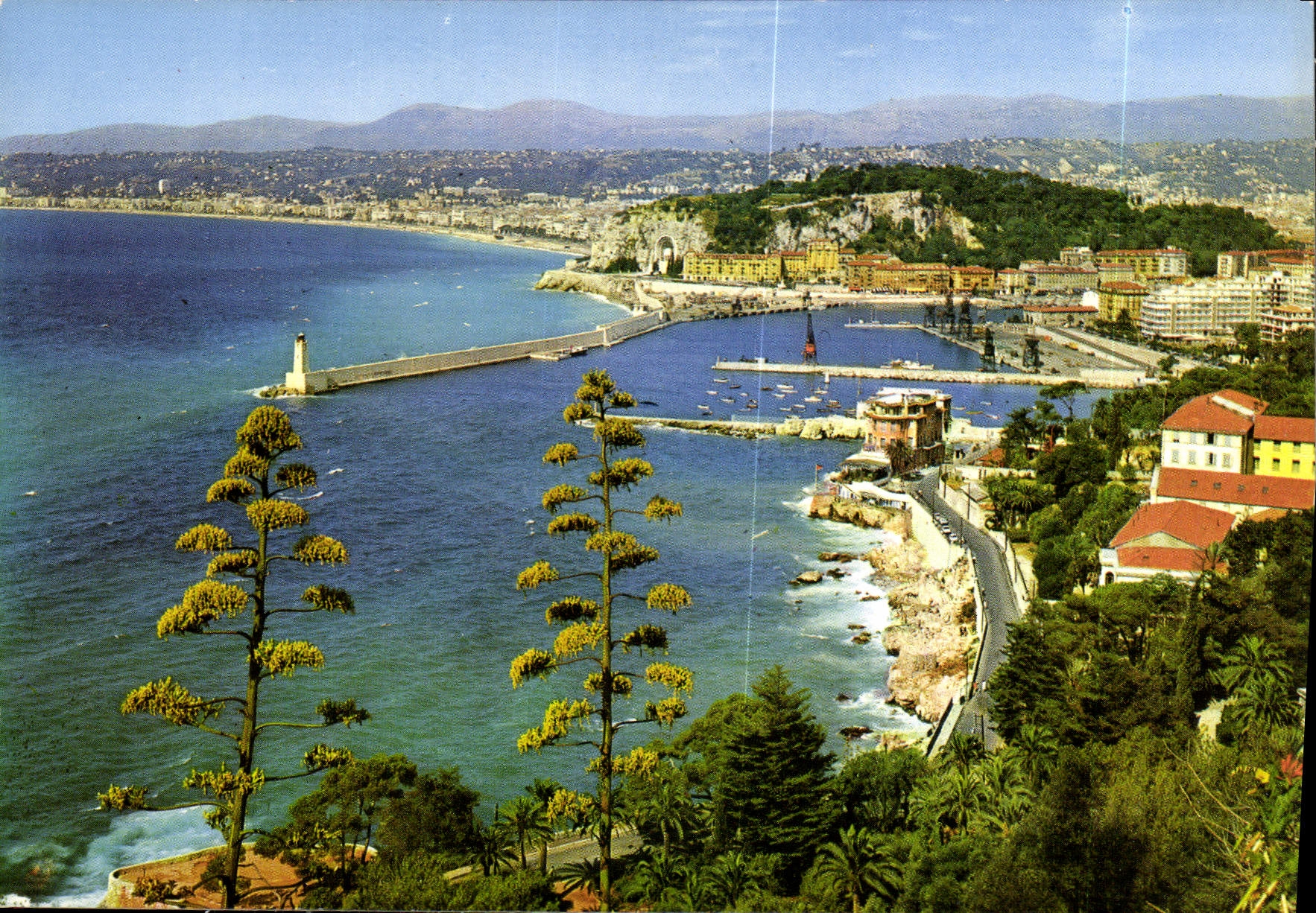 CPM La Cote d'Azur Nice Vue generale 