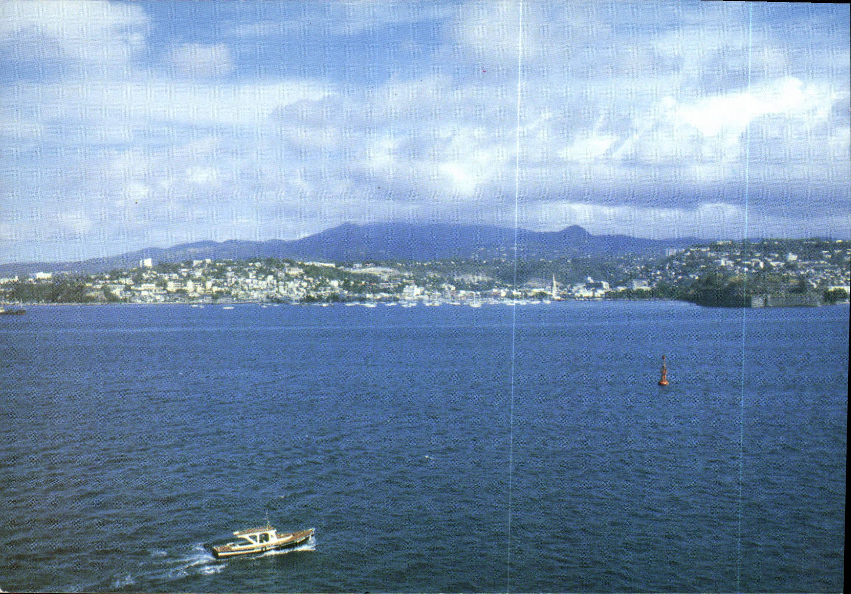 CPM Martinique Fort de France Vue sur la ville de la mer 