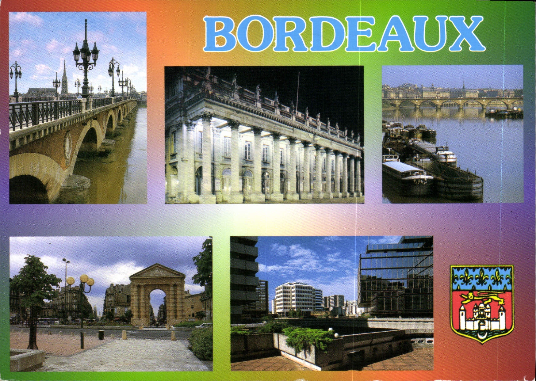 CPM Images de France Aquitaine Bordeaux le pont de pierre la facade du grand theatre illuminee penic