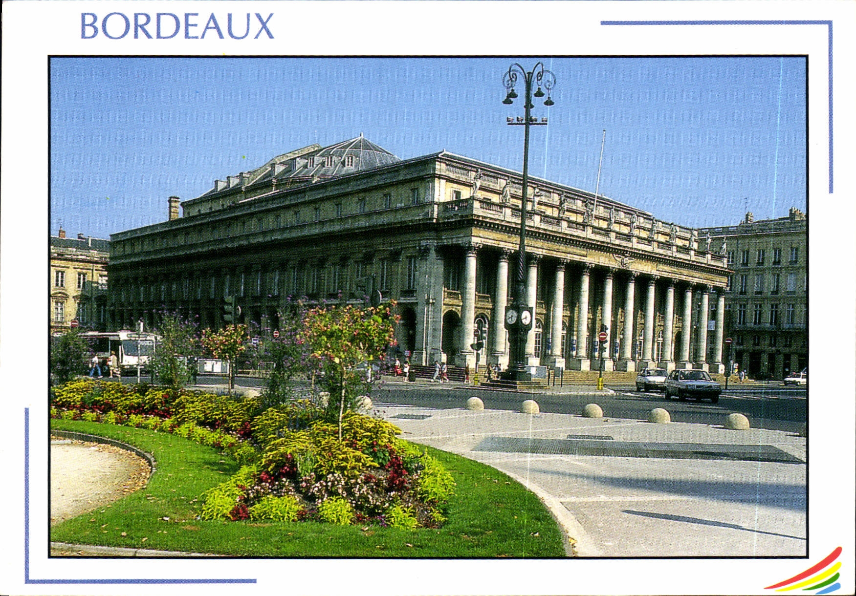CPM Images de France Gironde Bordeaux le Grand Theatre le Theatre avec sa facade formee de 12 colonn