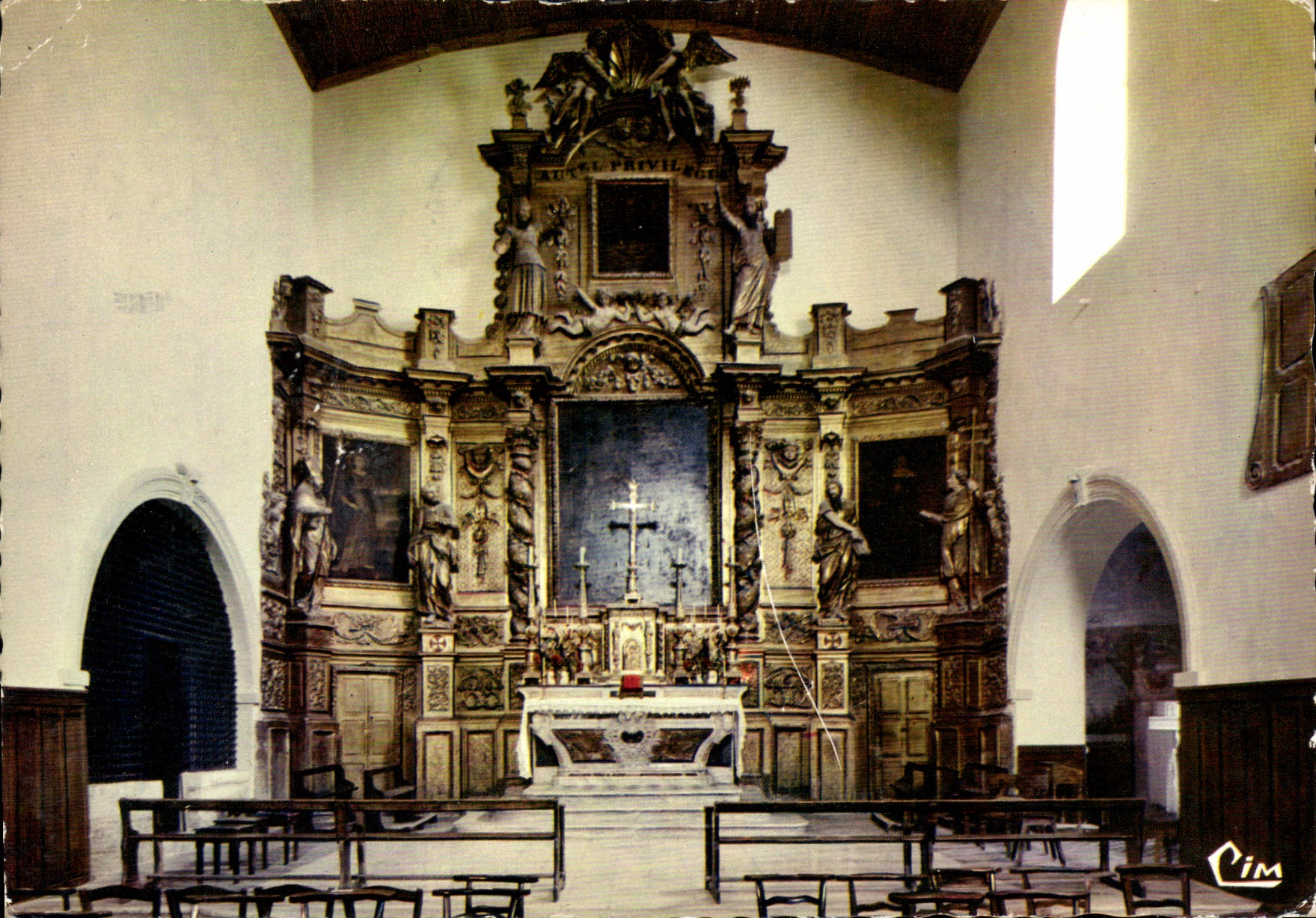 CPM Pezenas Herault Ville d'Art Eglise Ste Ursule Retable en bois dore