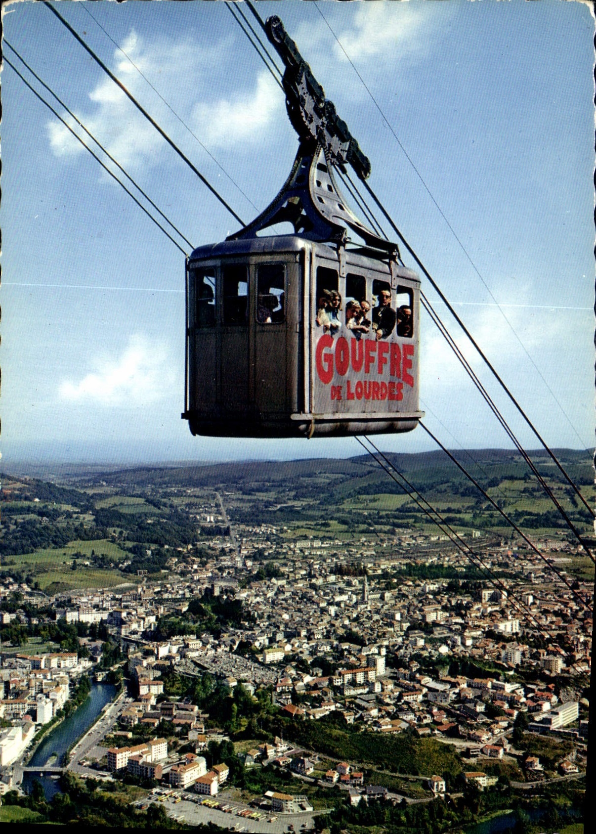 CPM Lourdes Vue sur la Ville et le Gave 