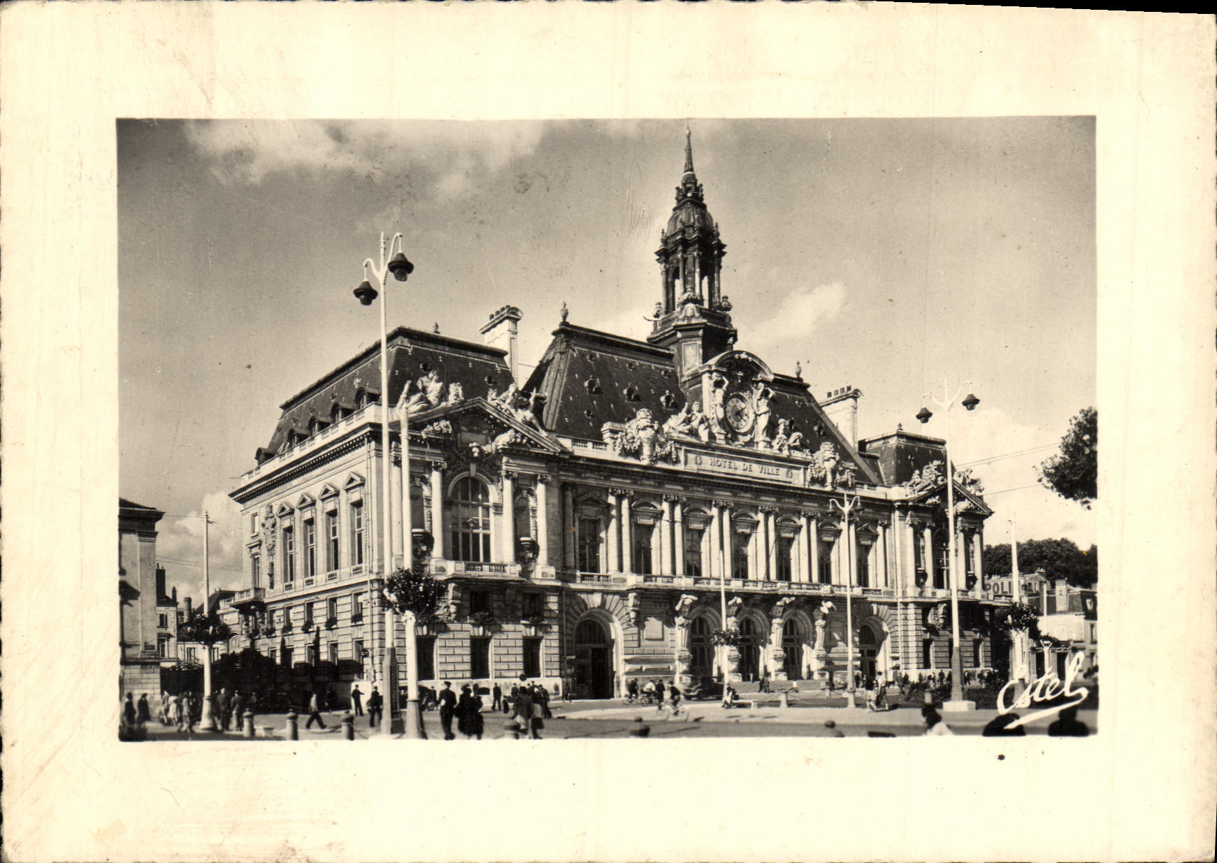 CPM Tours L'Hotel de Ville 