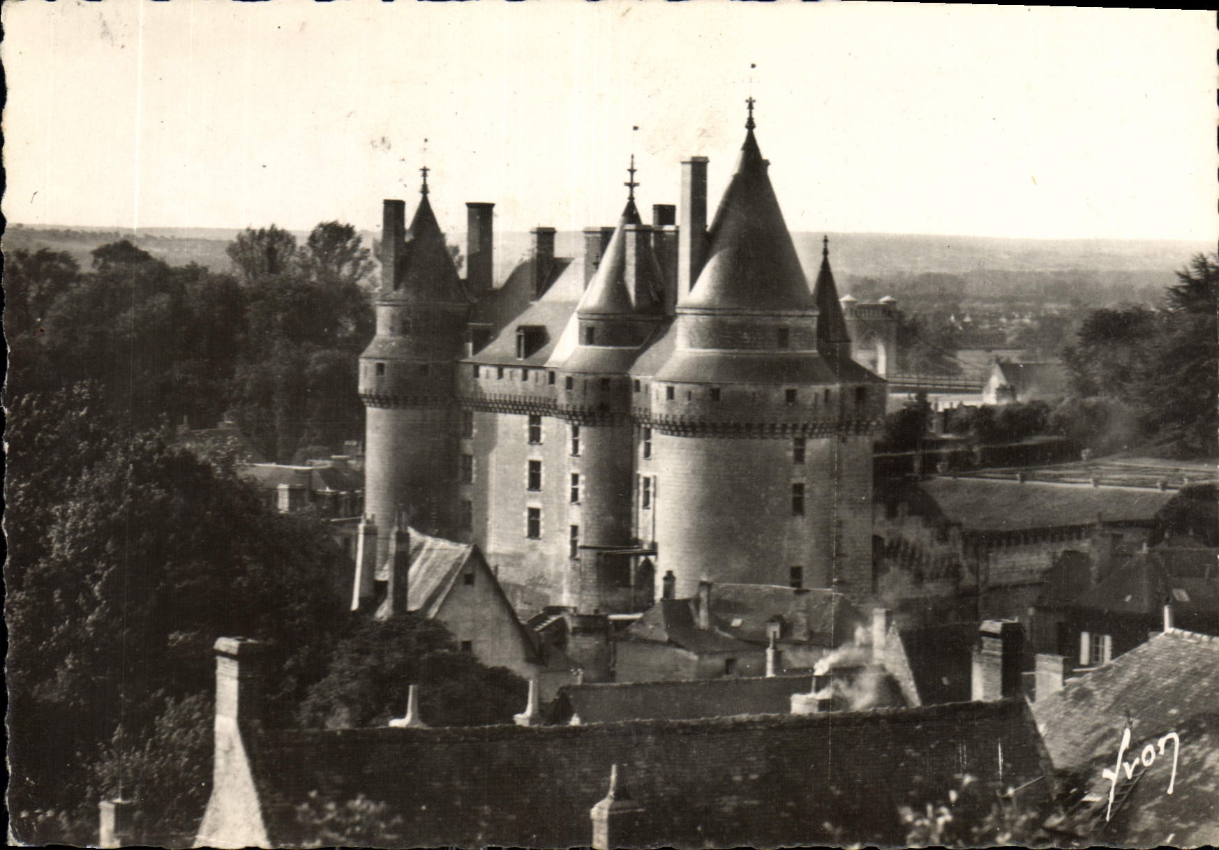 CPM Langeais Facade nord du chateau 