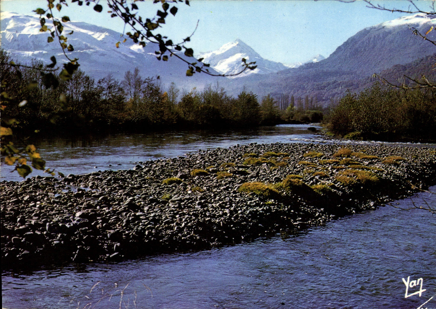 CPM Nos Belles Pyrenees Le Gave de Pau dans la Vallee d'Argeles Gazost