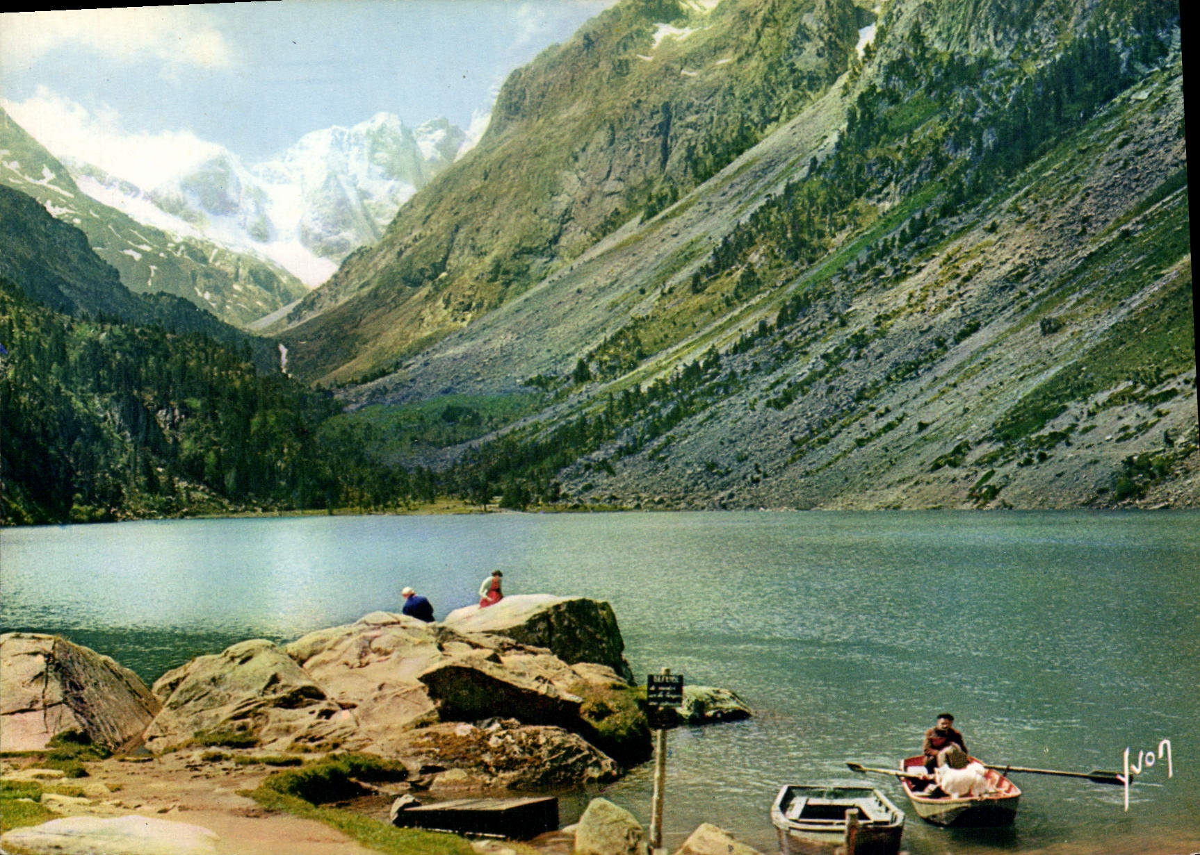CPM Couleurs et Lumiere de France Les Pyrenees Dans un site superbe le Lac de Gaube 