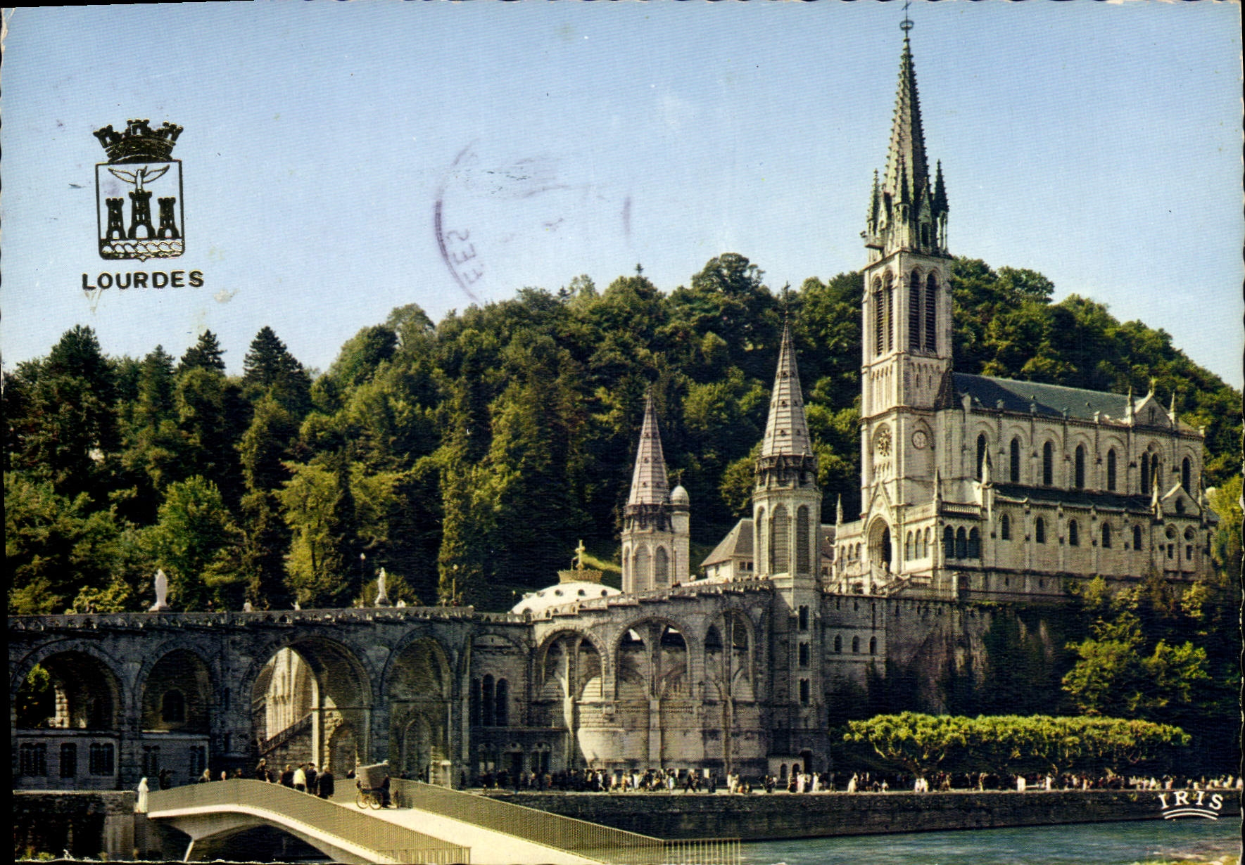 CPM Lourdes La Basilique le Gave et le nouveau Pont inaagure le 25 Mars 1966