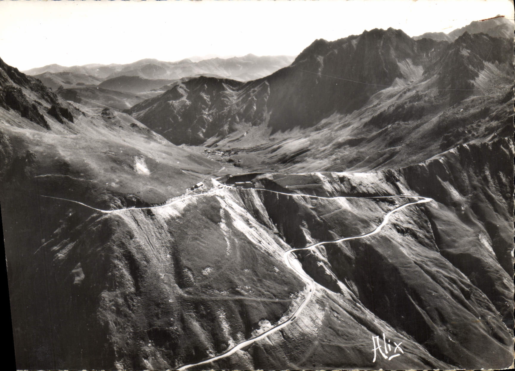 CPM Le Tourmalet Htes Pyr Vue aerienne