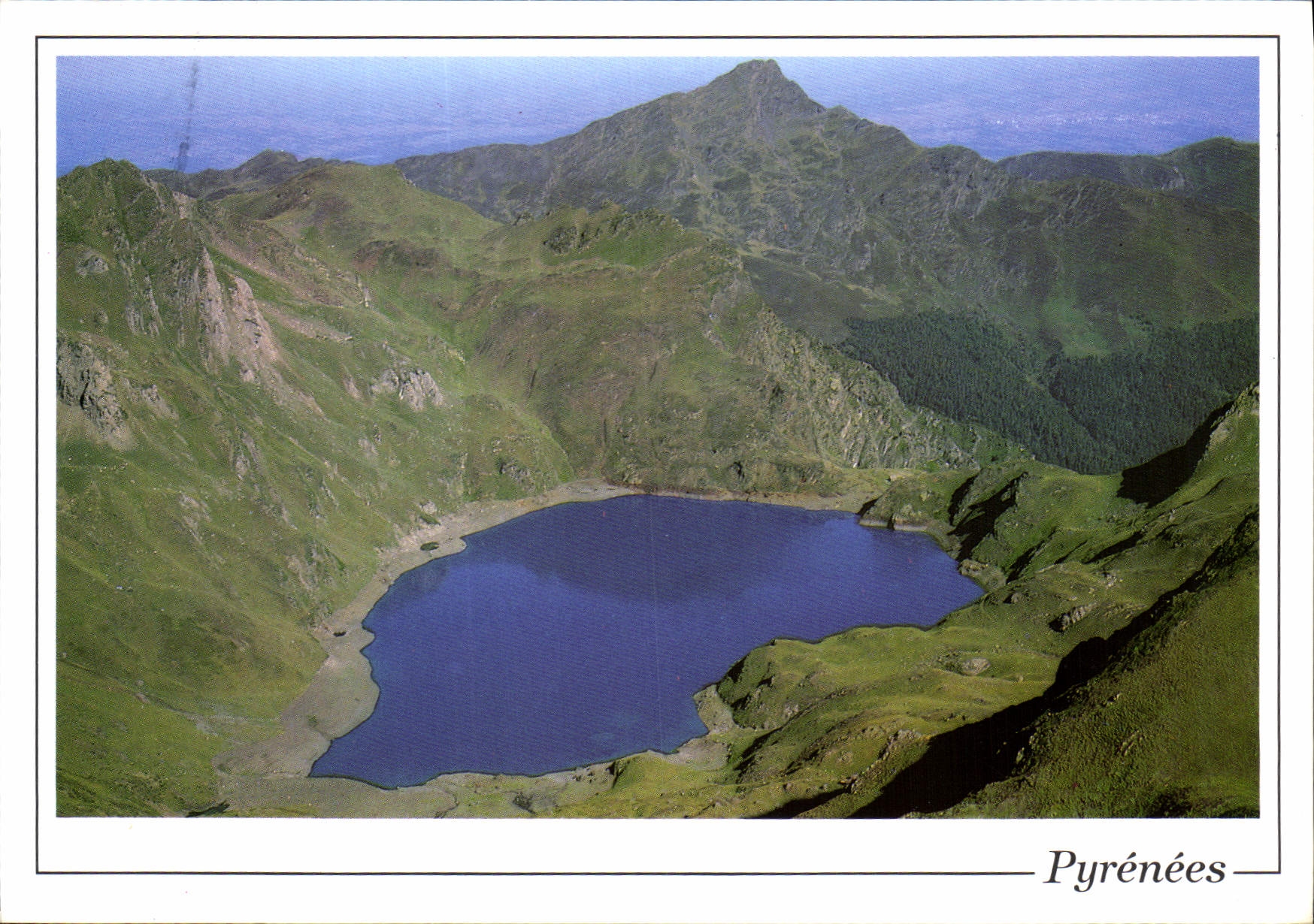 CPM Hautes Pyrenees Le Lac Bleu 