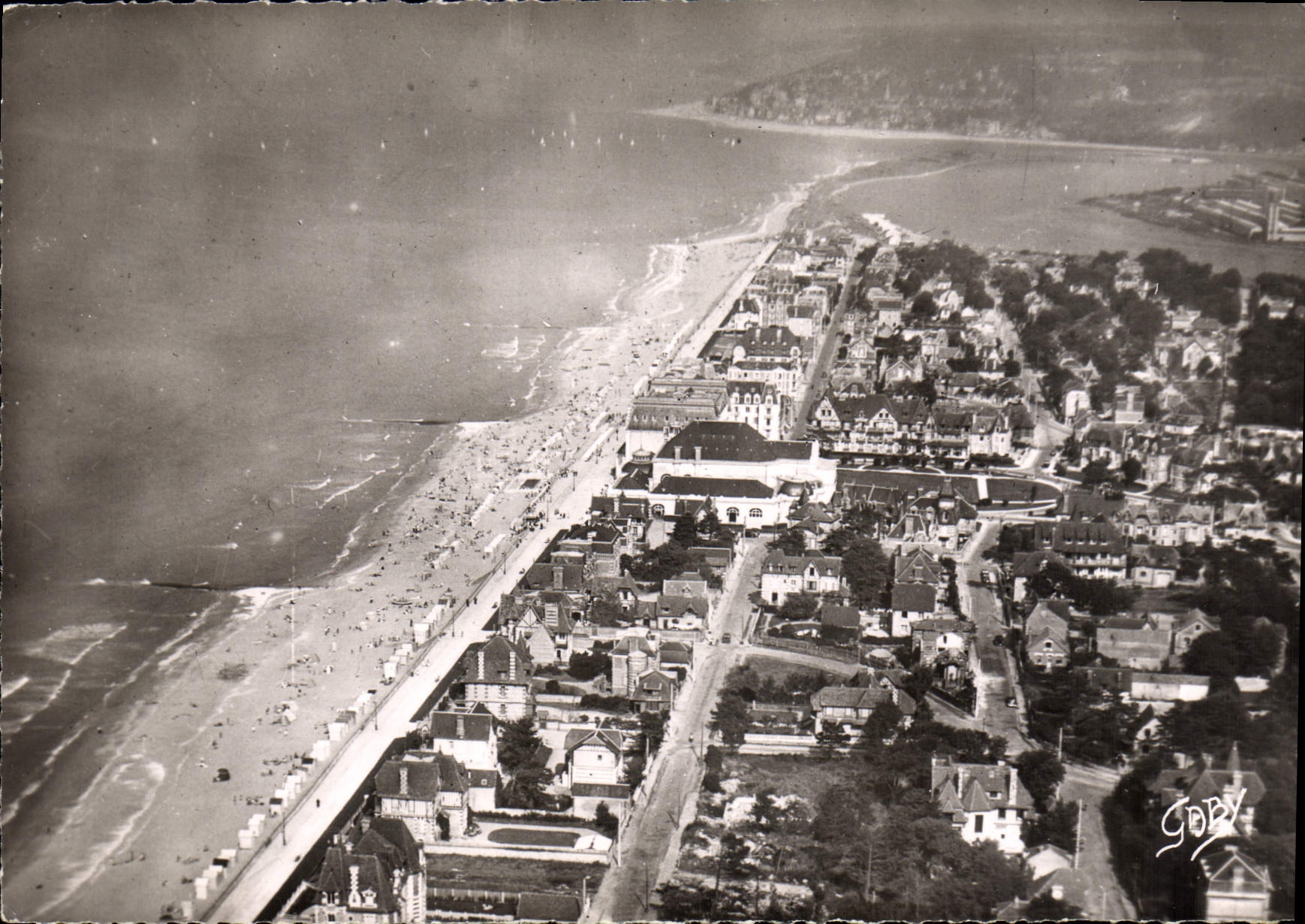 CPM Cabourg Calvados Vue aerienne 