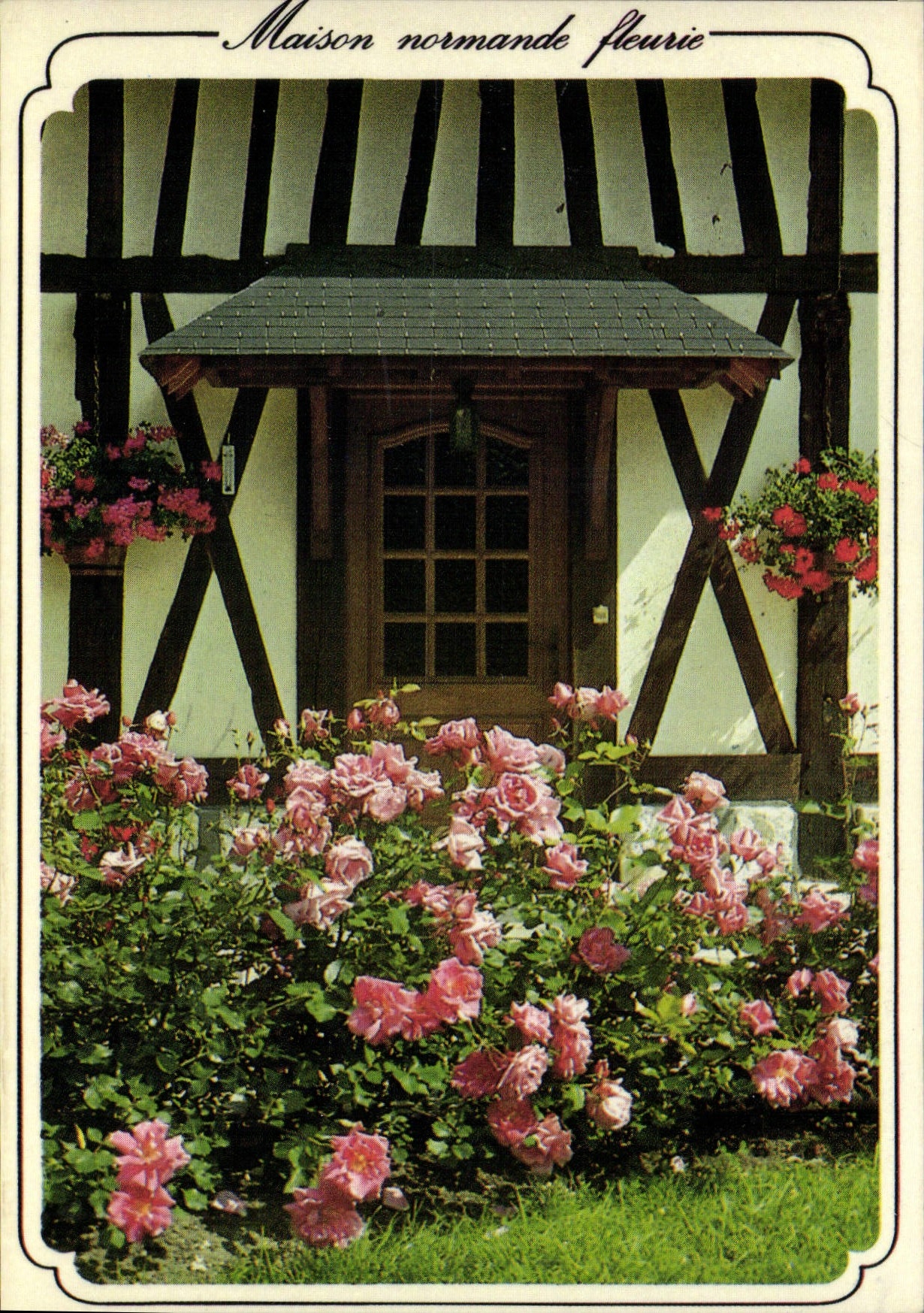 CPM Maison normande fleurie 