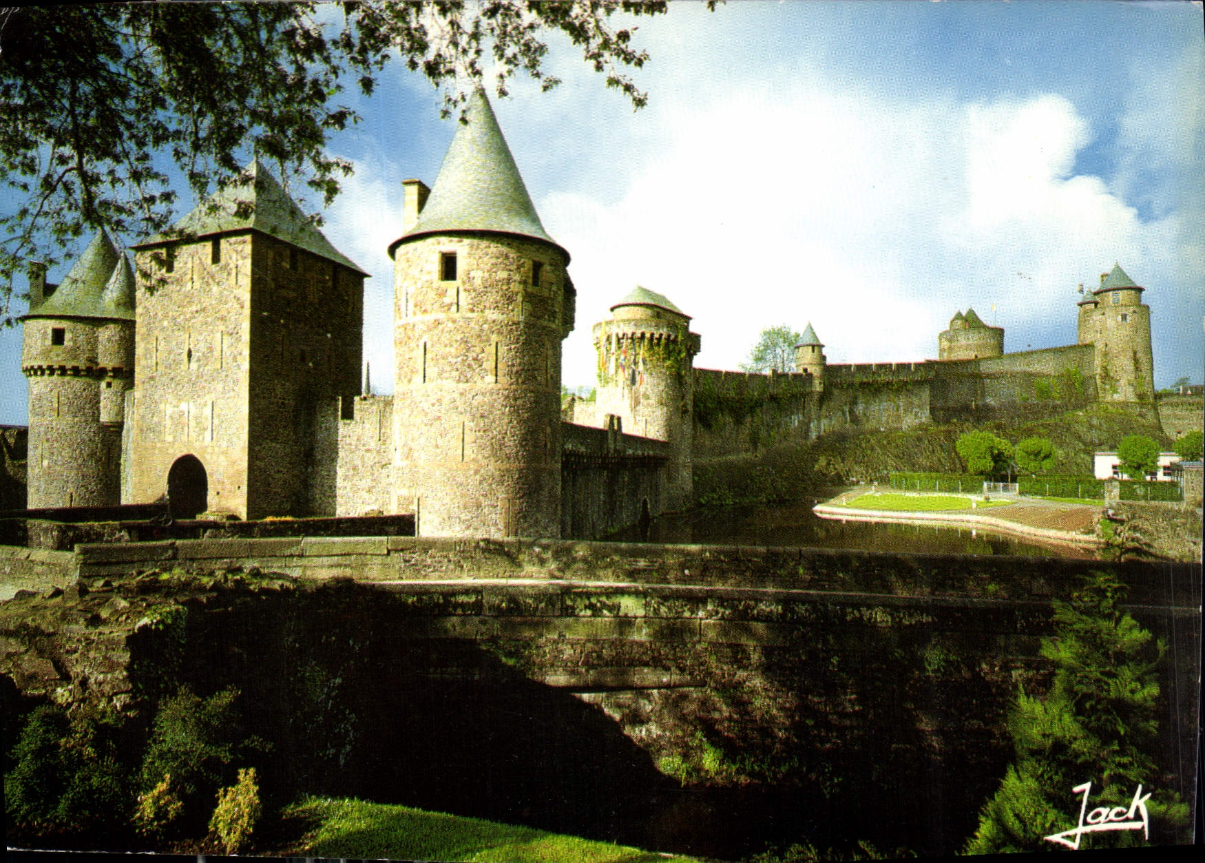 CPM Couleurs de Bretagne Fougeres Citadelle du Duche de Bretagne