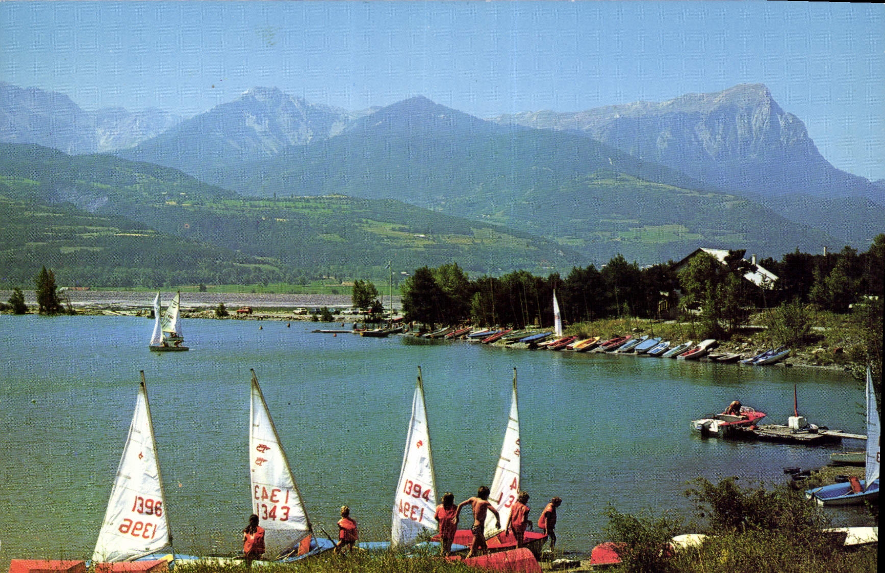 CPM Embrun Hautes Alpes Le Plan d'Eau et le Grand Morgon 