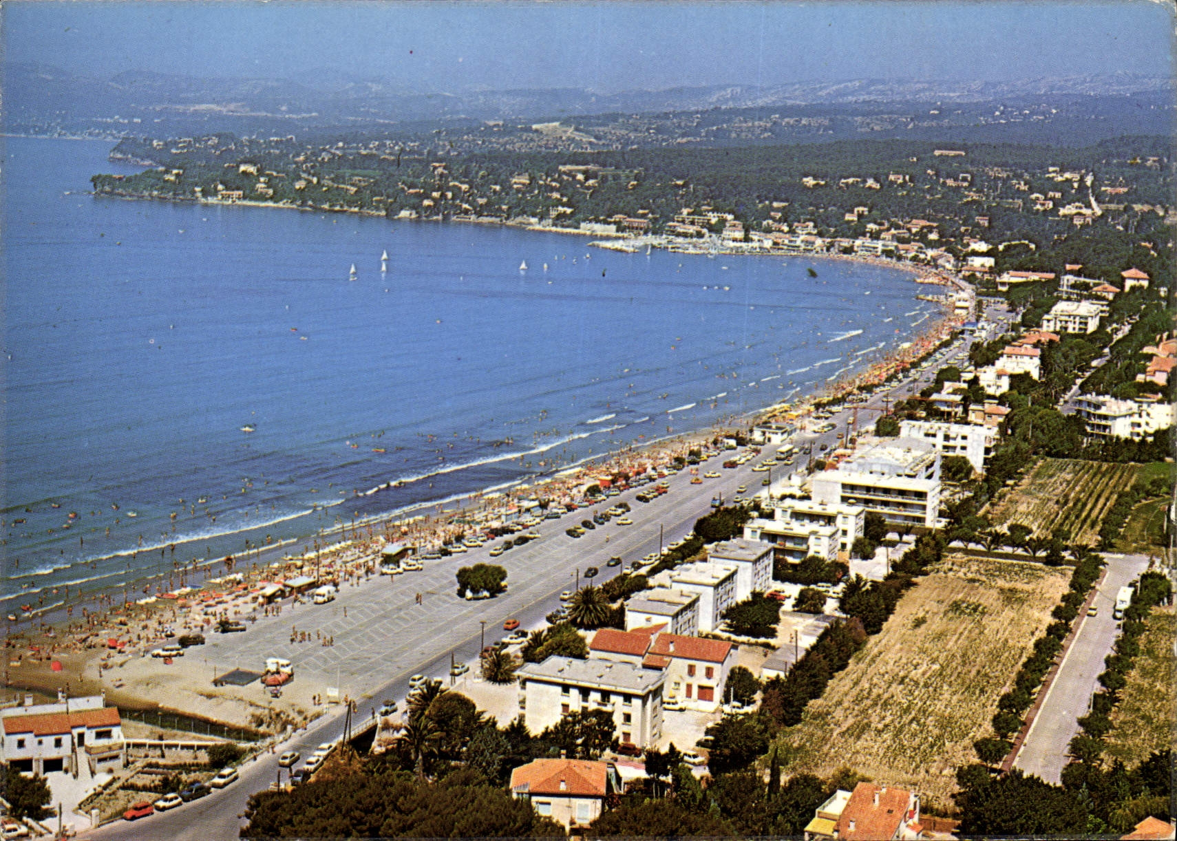 CPM Lumiere et Beaute de la Cote d'Azur Les Lecques Vue generale de la Plage du Soleil