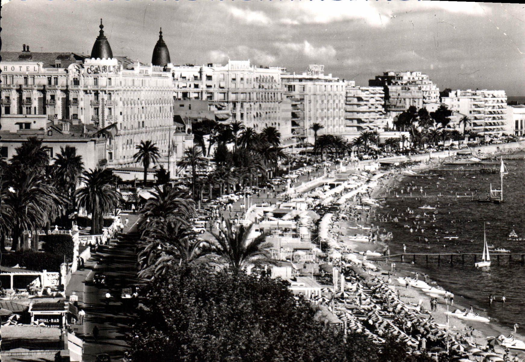 CPM La Cote d'Azur Cannes Le boulevard de la Croisette 