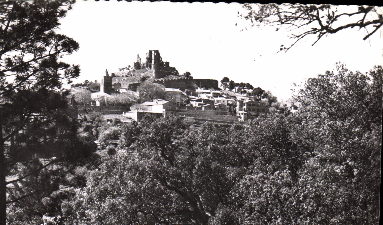 CPM Les Maures Grimaud Vue generale
