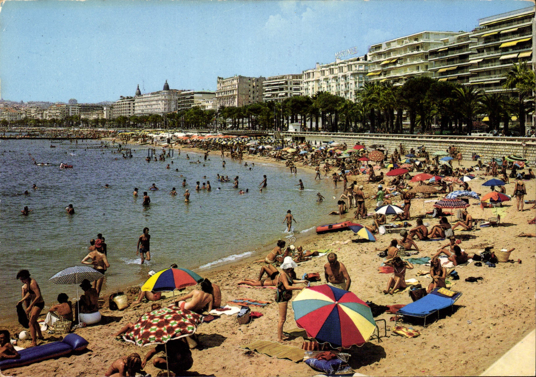 CPM Cannes La Croissette et ses Plages 