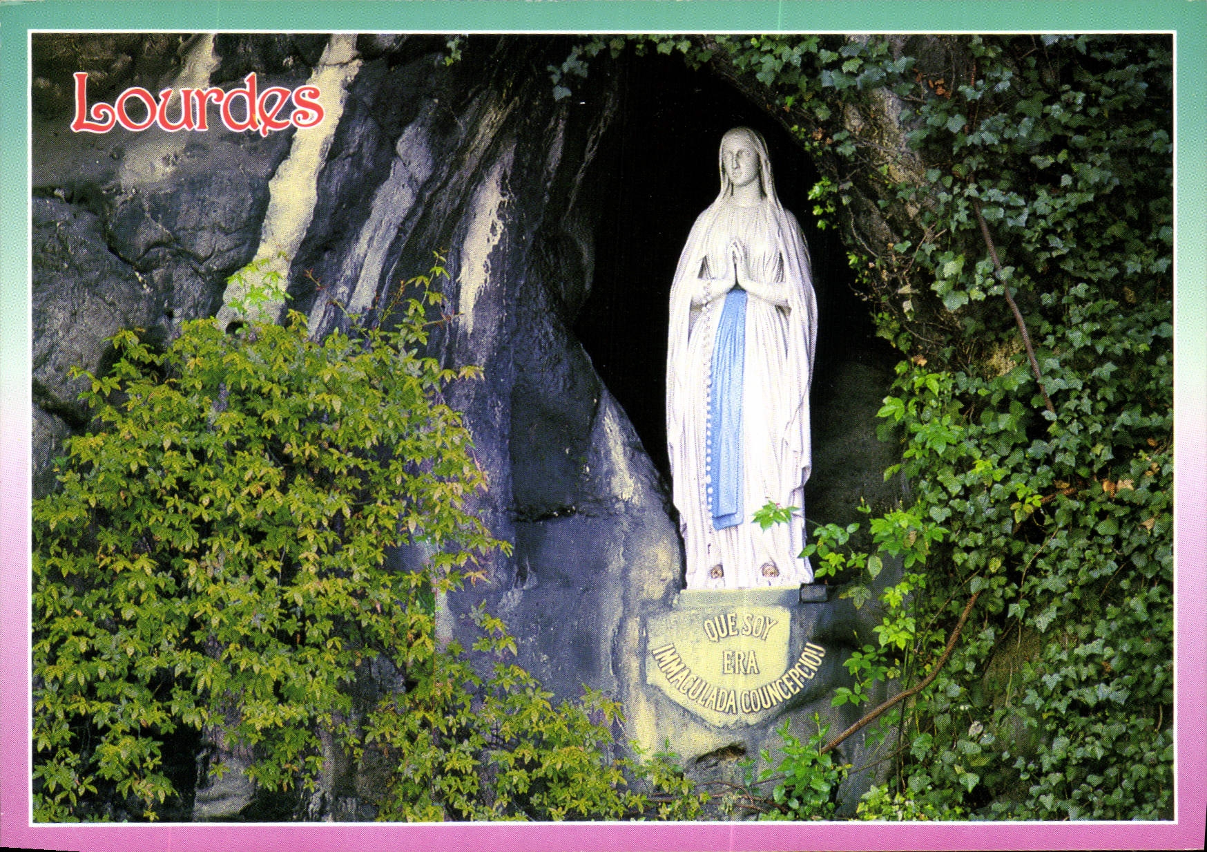 CPM Lourdes La Vierge de la Grotte Miraculeuse 