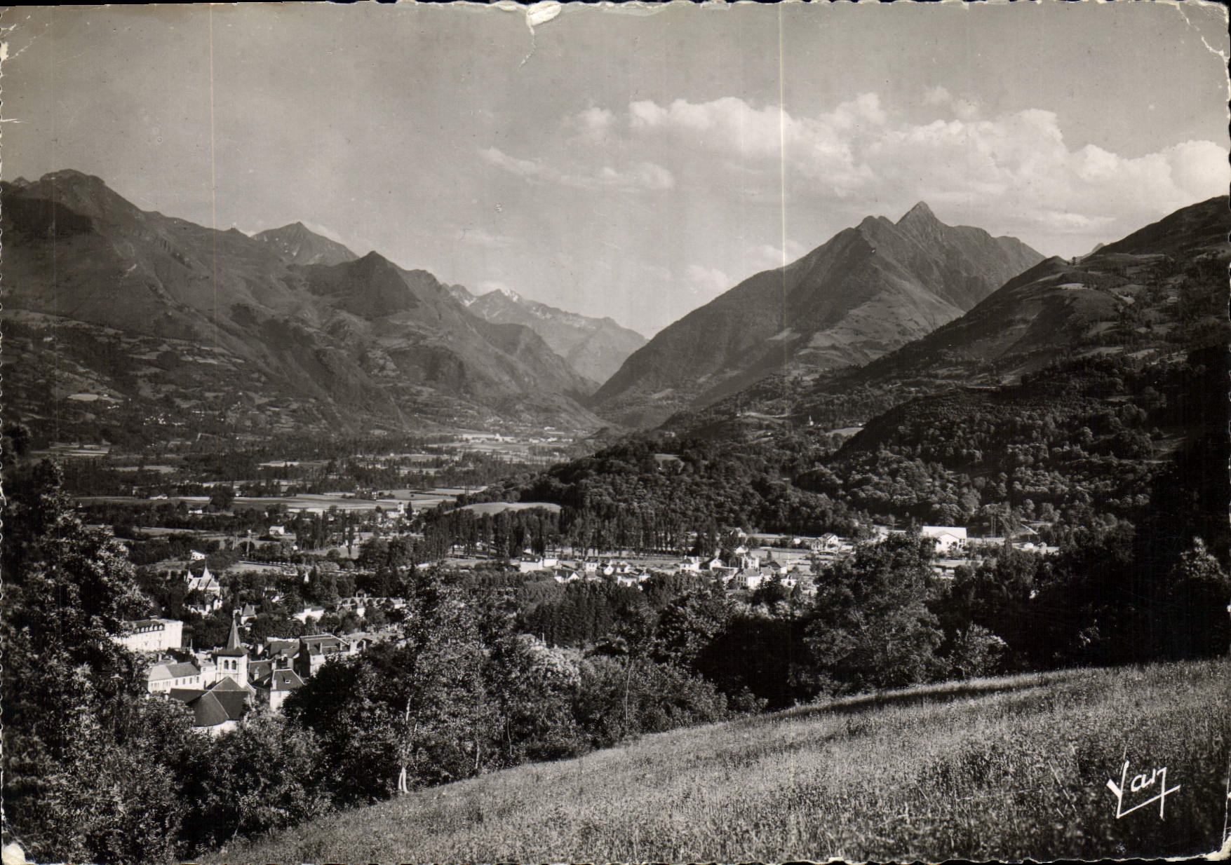 CPM Argeles La Vallee vers Luz et Gavarnie 