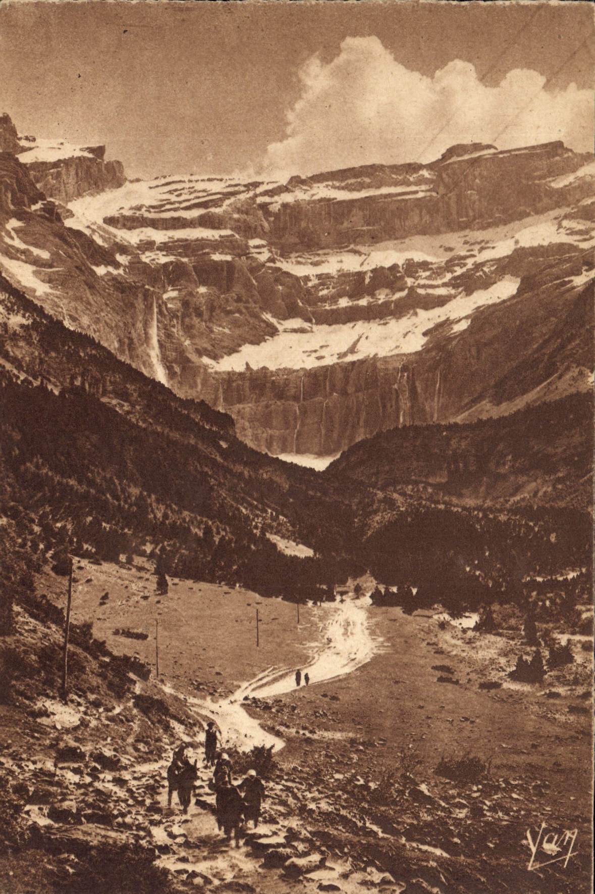 CPM Gavarnie Le Cirque vu du Plateau de la Prade 
