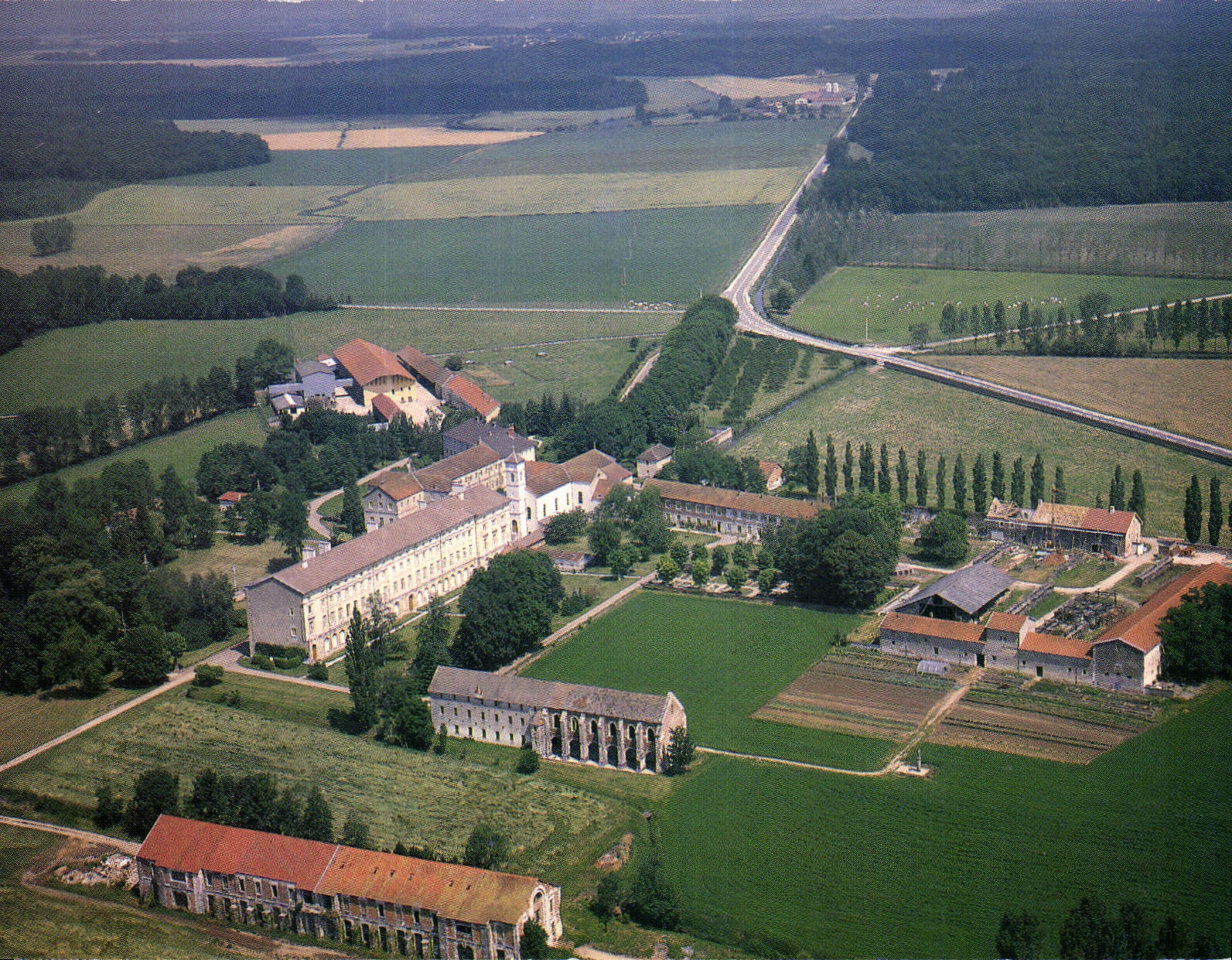 CPM Abbaye de Citeaux Saint Nicolas Les Citeaux Vue su Sud 