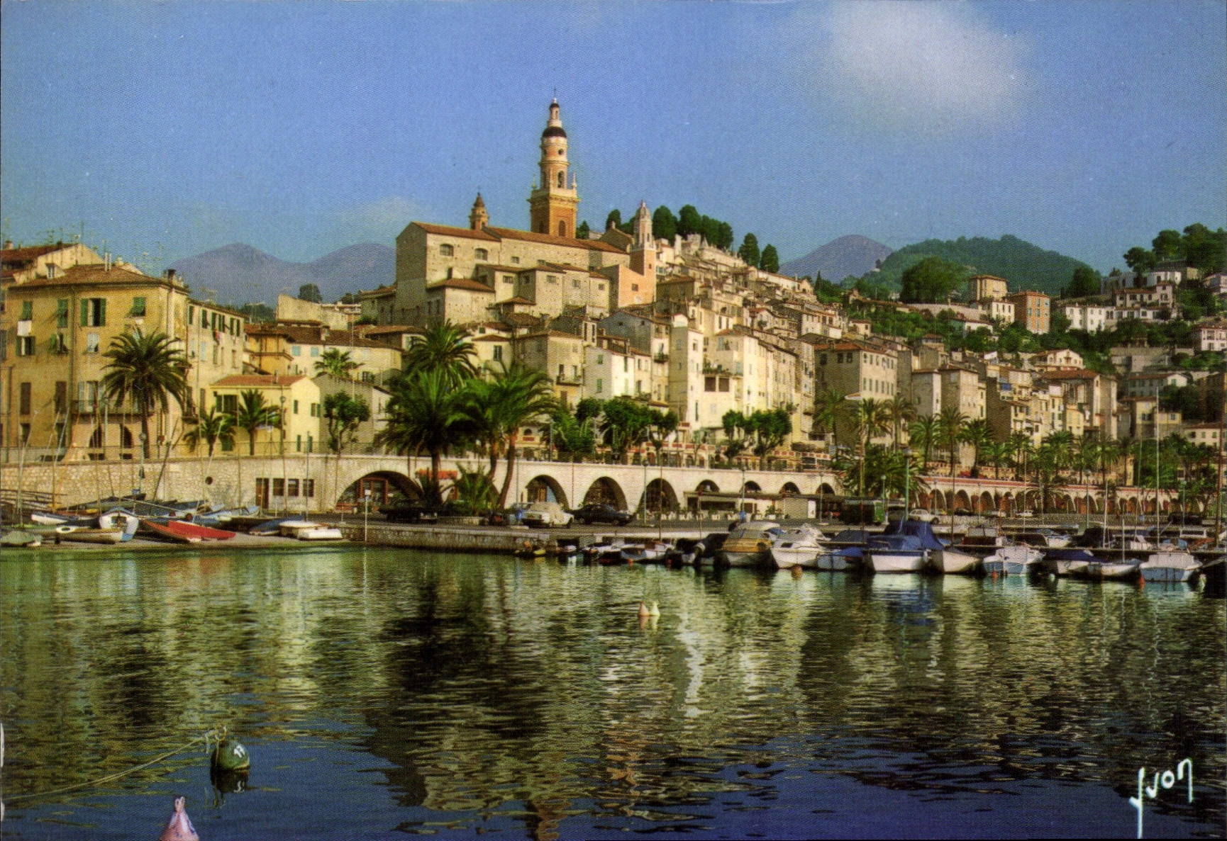 CPM La Cote d'Azur Menton Le Port et la Vieille ville