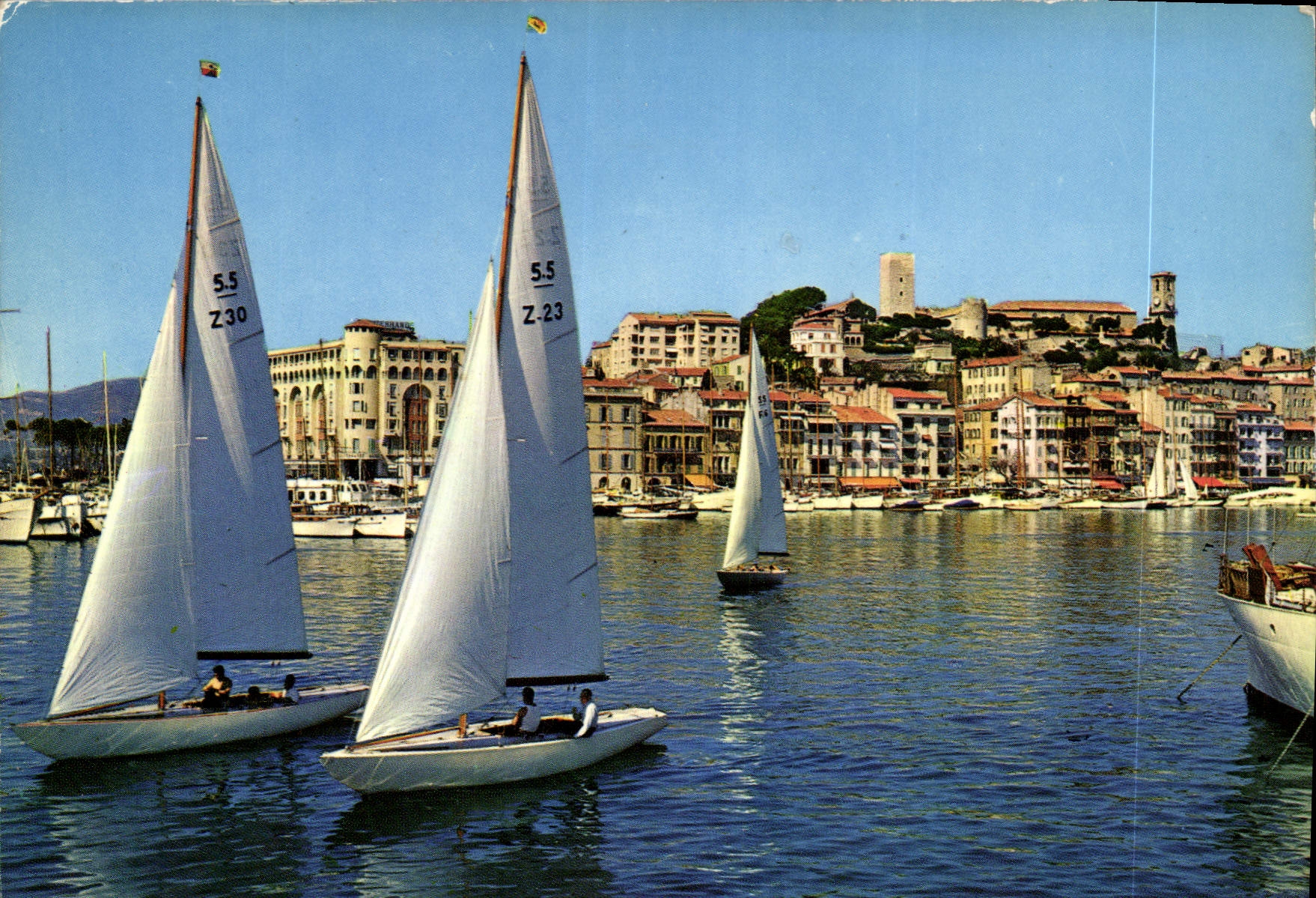 CPM La Cote d'Azur Cannes Le Depart des Regates