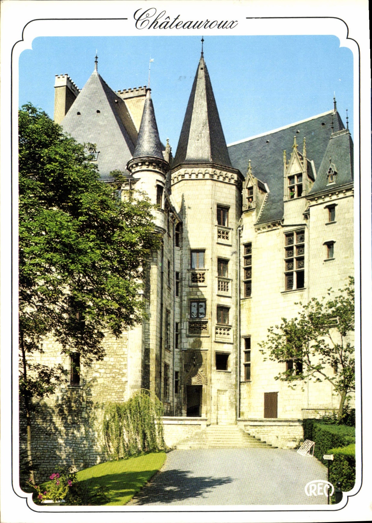 CPM Chateauroux Indre le Chateau Raoul Entree Cote Parc 