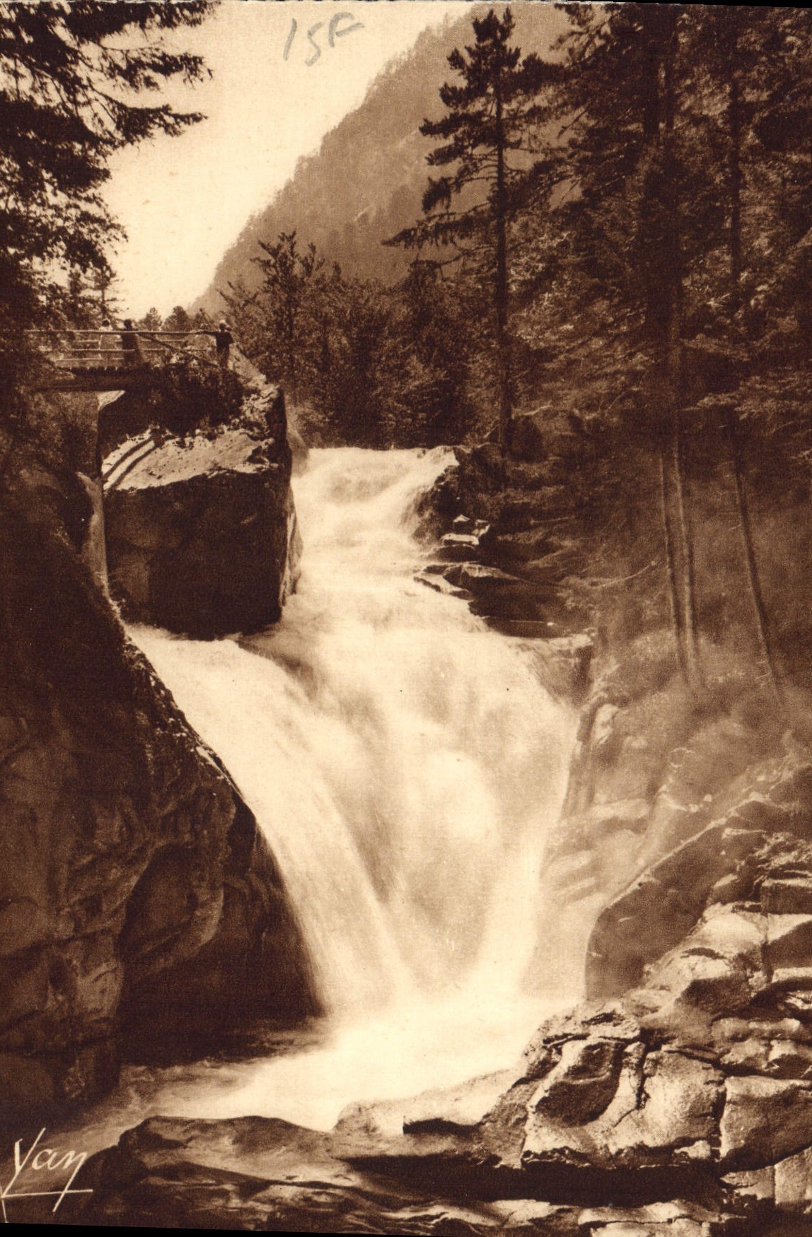 CPM Cauterets la cascade du Cerisey 