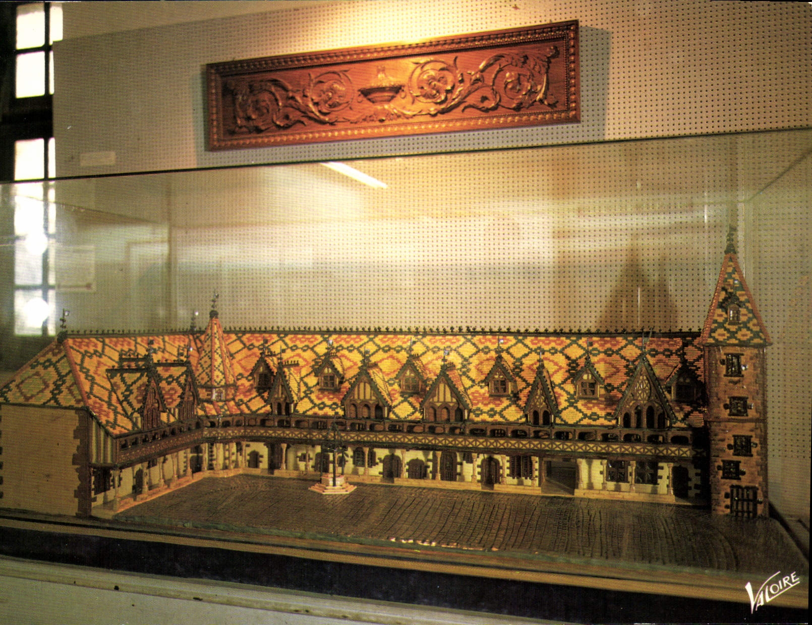 CPM Musee du Campagnonnage rue nationale Tours Unique au monde Hotel Dieu de Beaune 