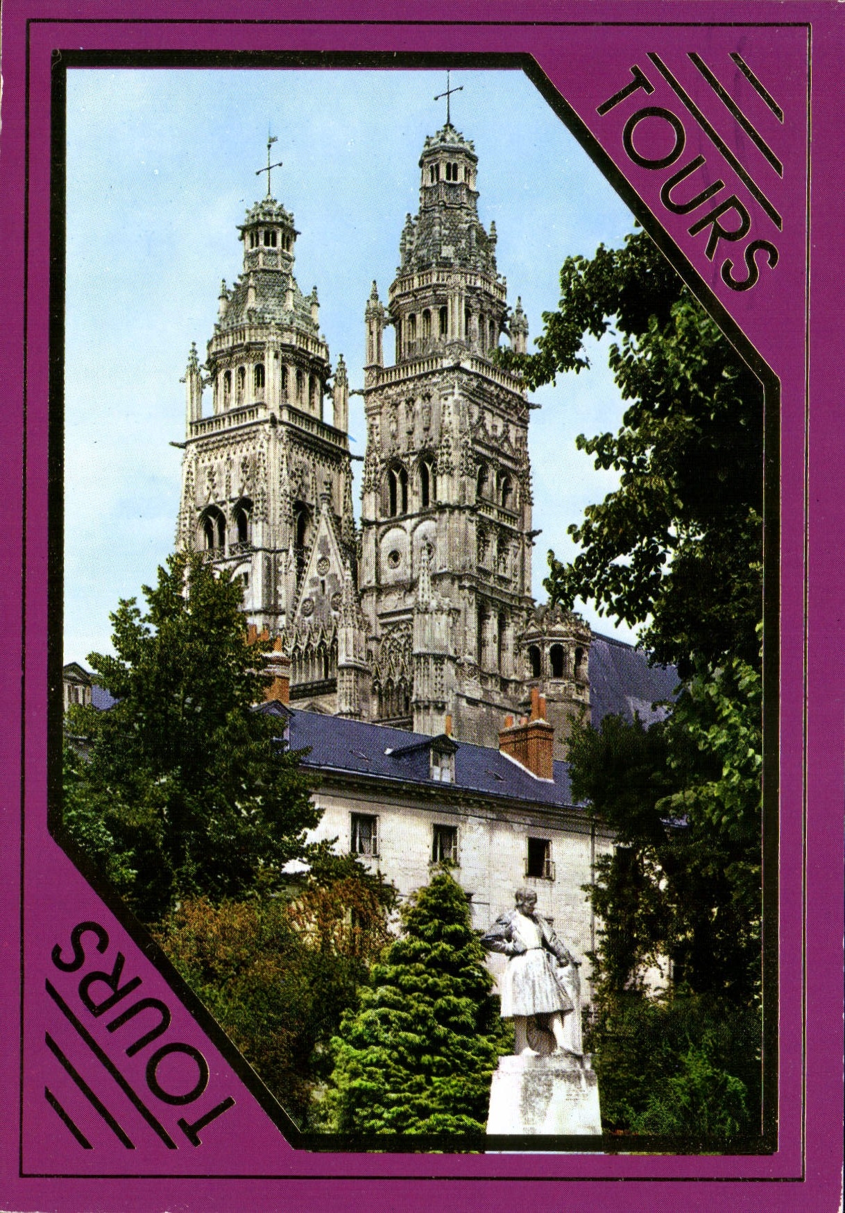 CPM Le Val de Loire tours Indre et loire les clochers de la cathedrale Saint Gatien vus de la Place 