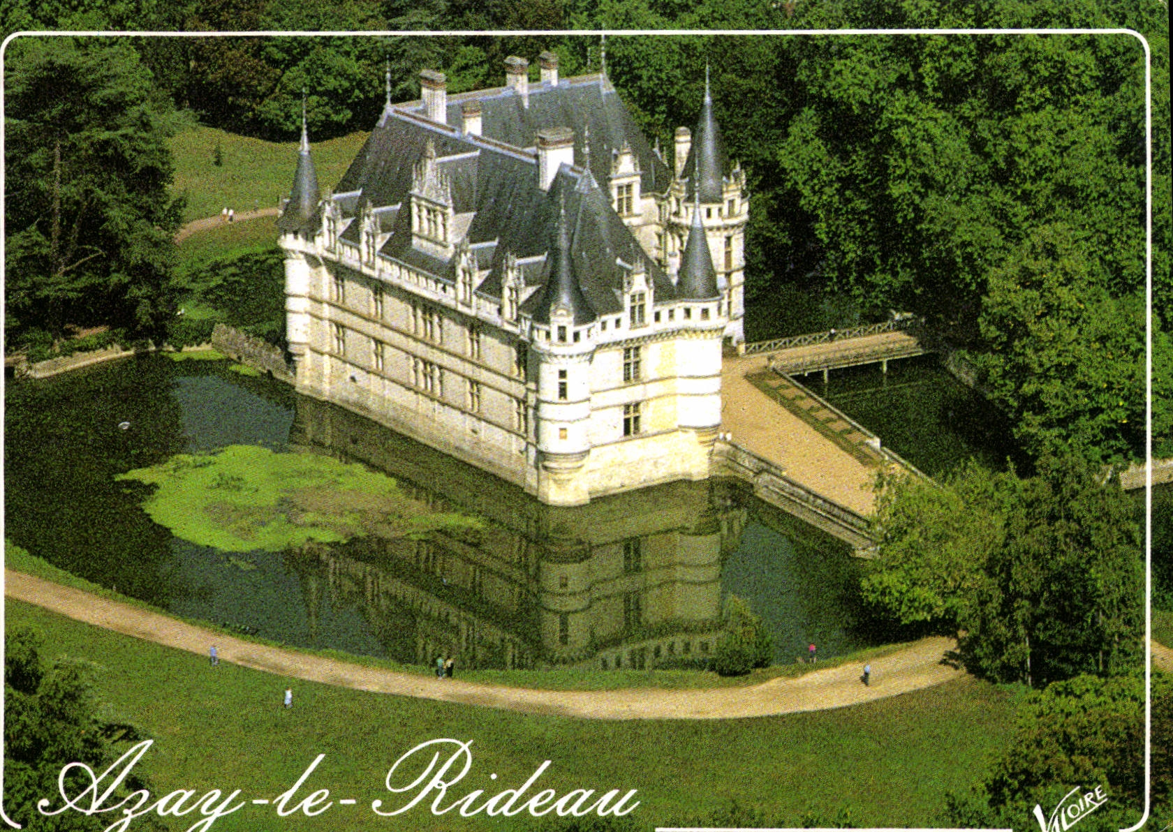 CPM Les Merveilles du Val de Loire Azay le rideau Indre et Loire vue aerienne du Chateau XVI siecle 