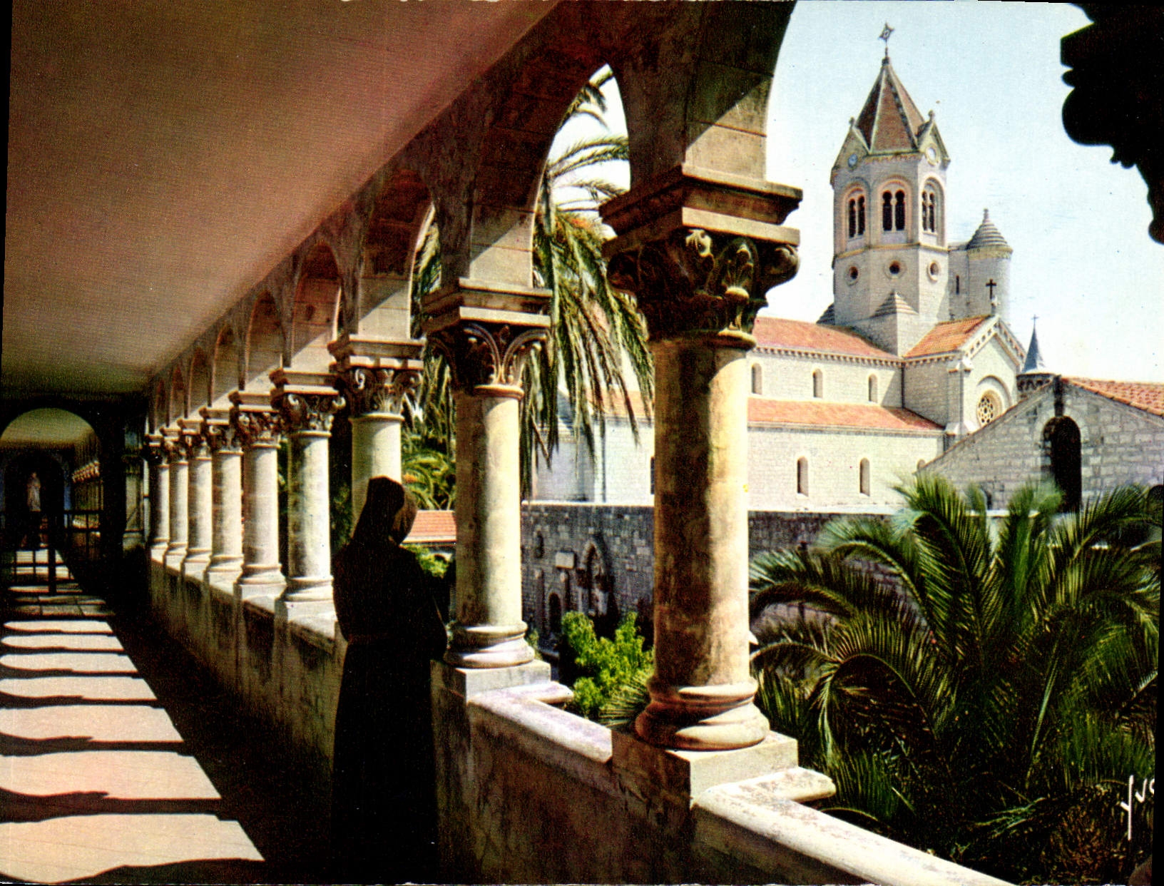 CPM Abbaye de Notre Dame de Lerins Ile Saint Honorat Cannes A M Cloitre moderne 