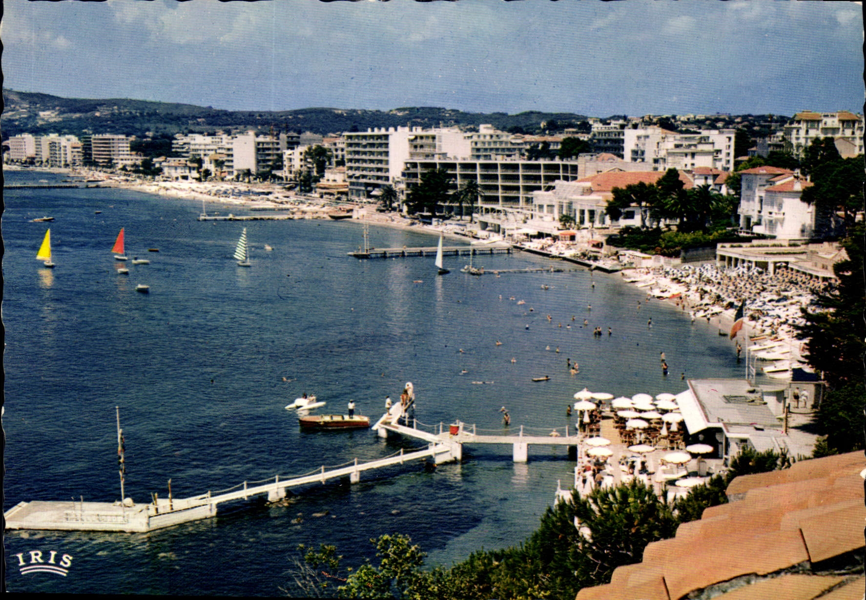 CPM Reflets de la Cote d'Azur Juan les Pins A M vue generale 