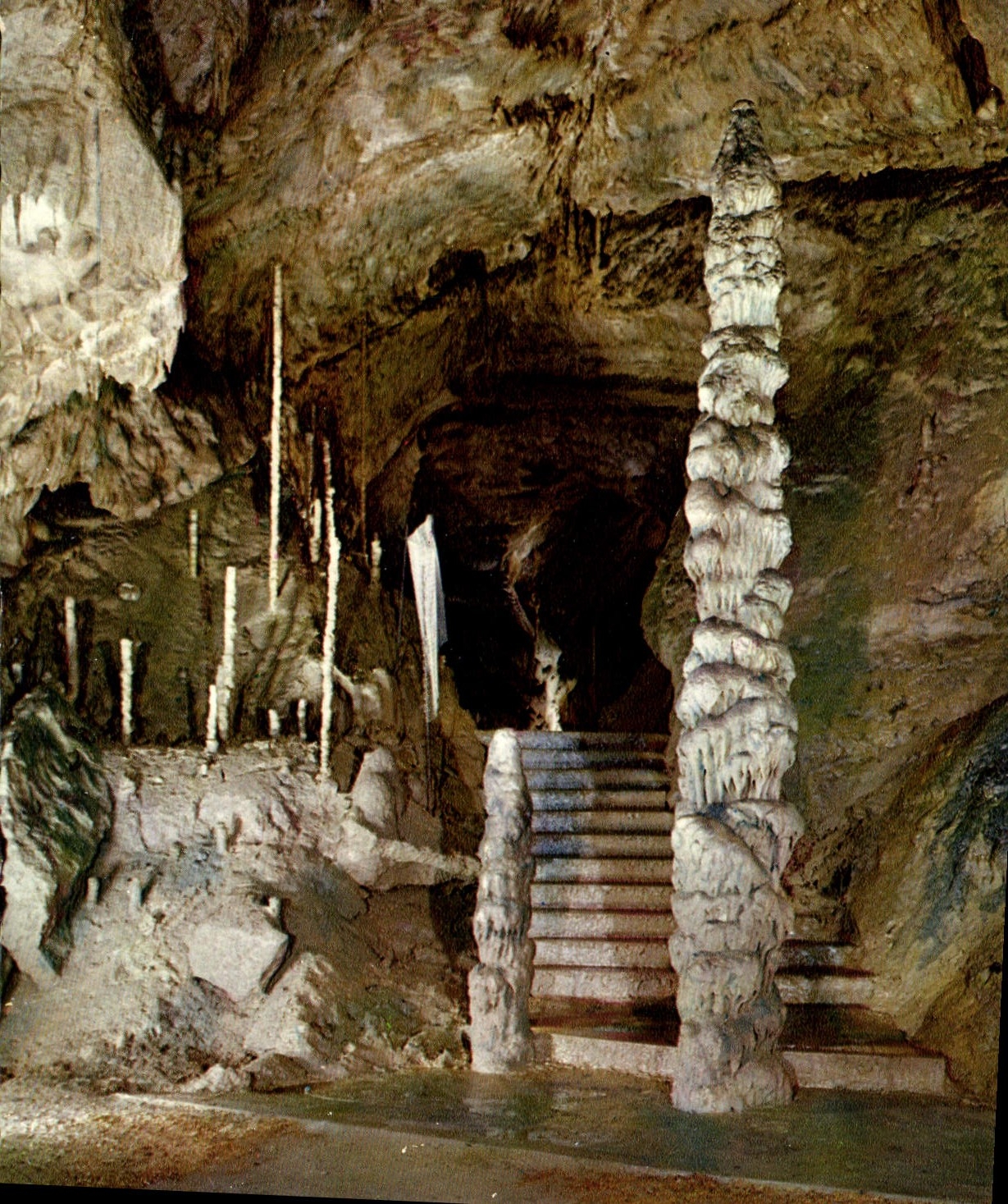 CPM Grottes de Han sur Lesse le minaret nouvelles galeries