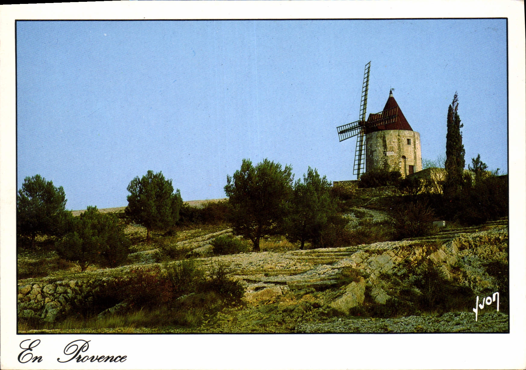 CPM En Provence Fontvieille Moulin d'Alphonse Daudet attend toujours les anes charges de ble