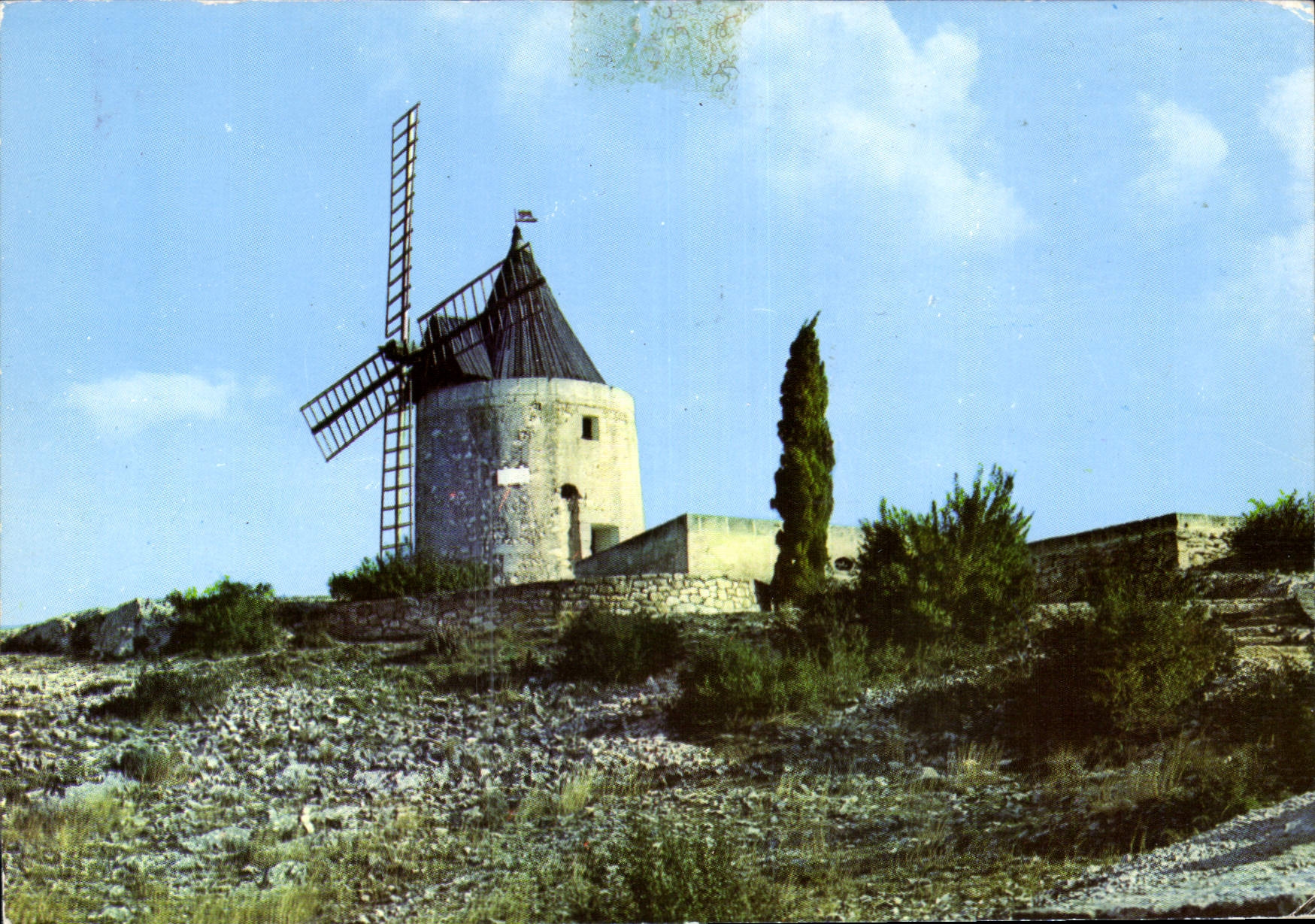CPM Fontvieille B du R Le Moulin de Daudet