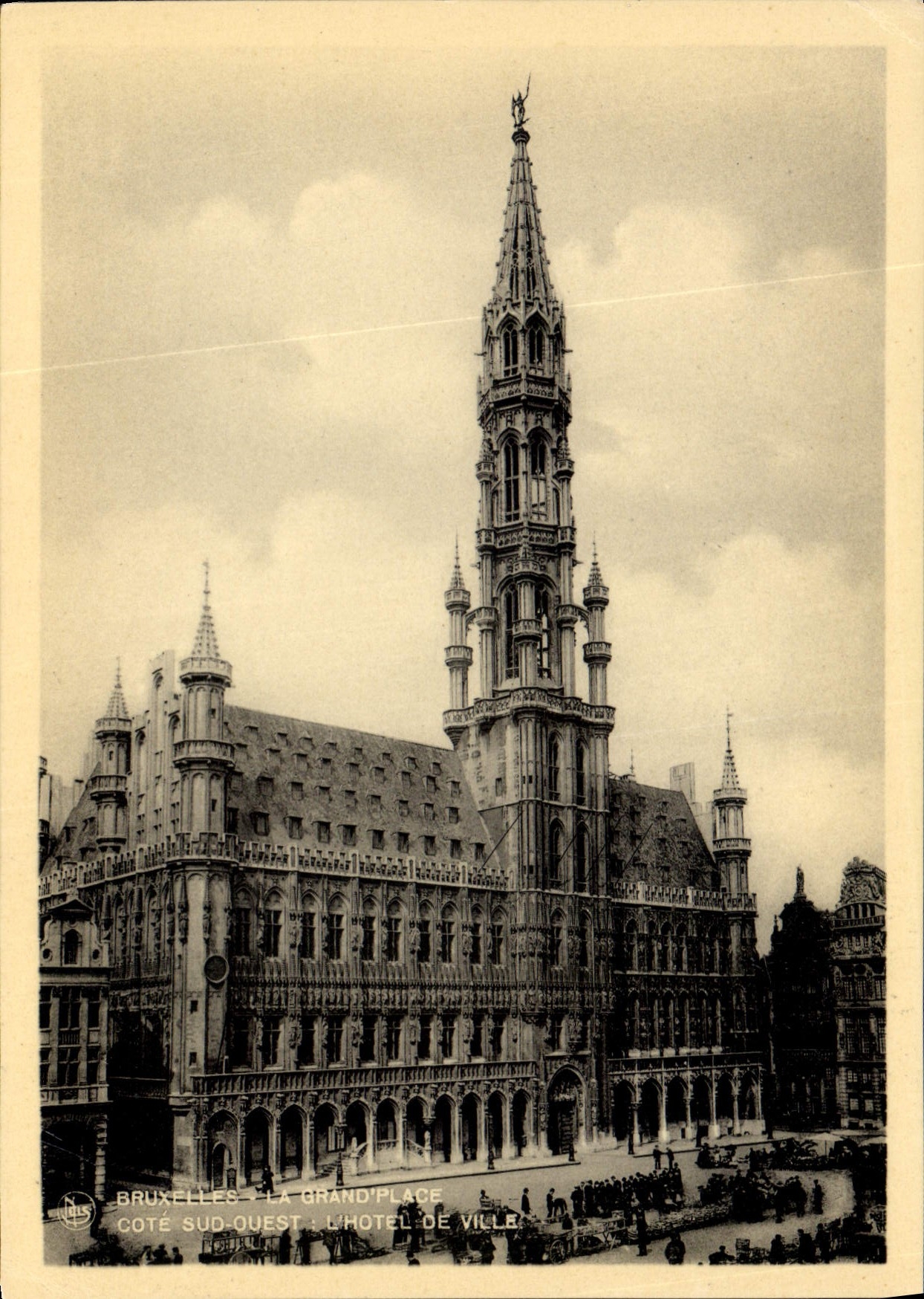 CPM Bruxelles la grand Place cote sud ouest l'Hotel de Ville
