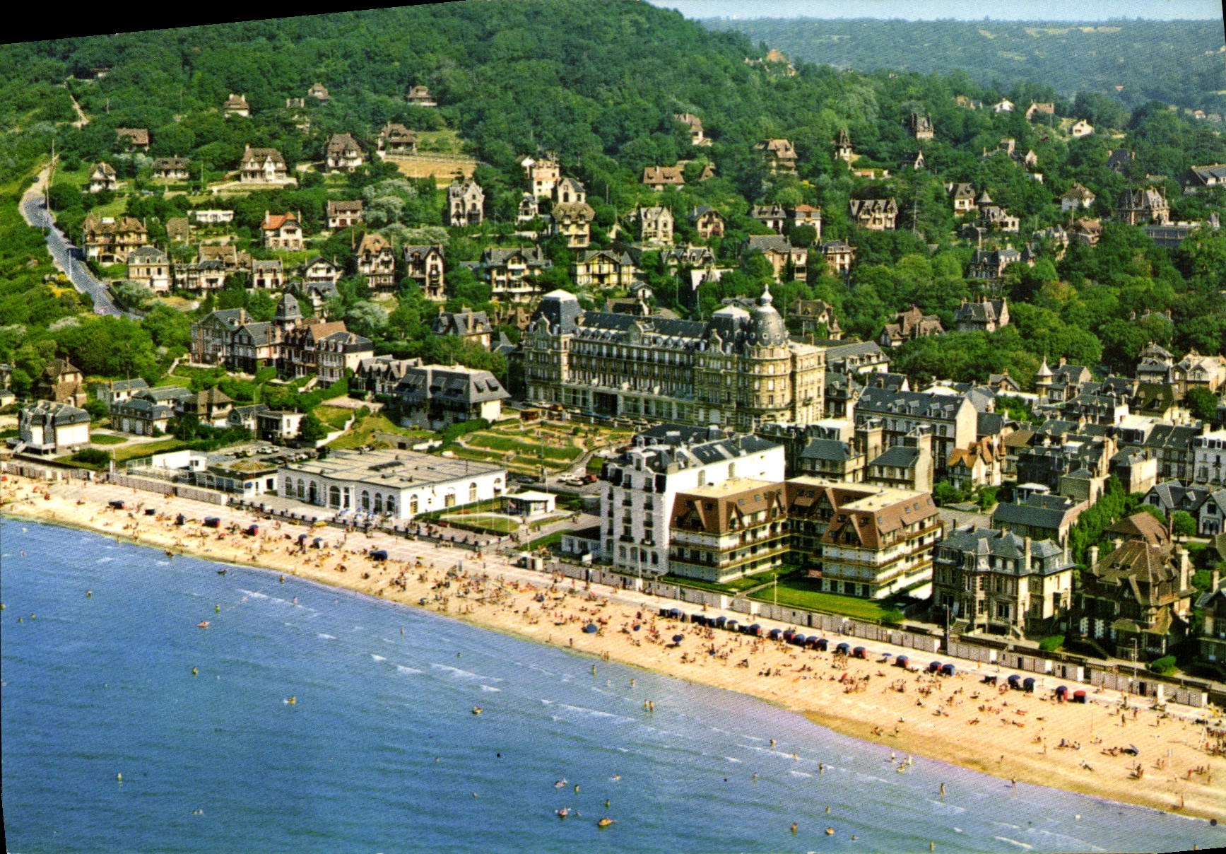 CPM Houlgate Calvados Perle de la Cote Fleurie les Pleiades Normandie Residence les Sables d'Or