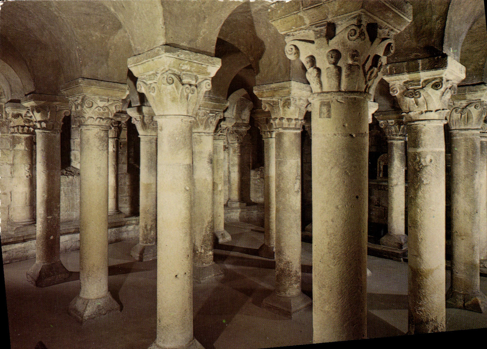 CPM Caen Abbaye aux Dames Eglise de la Trinite la Crypte 