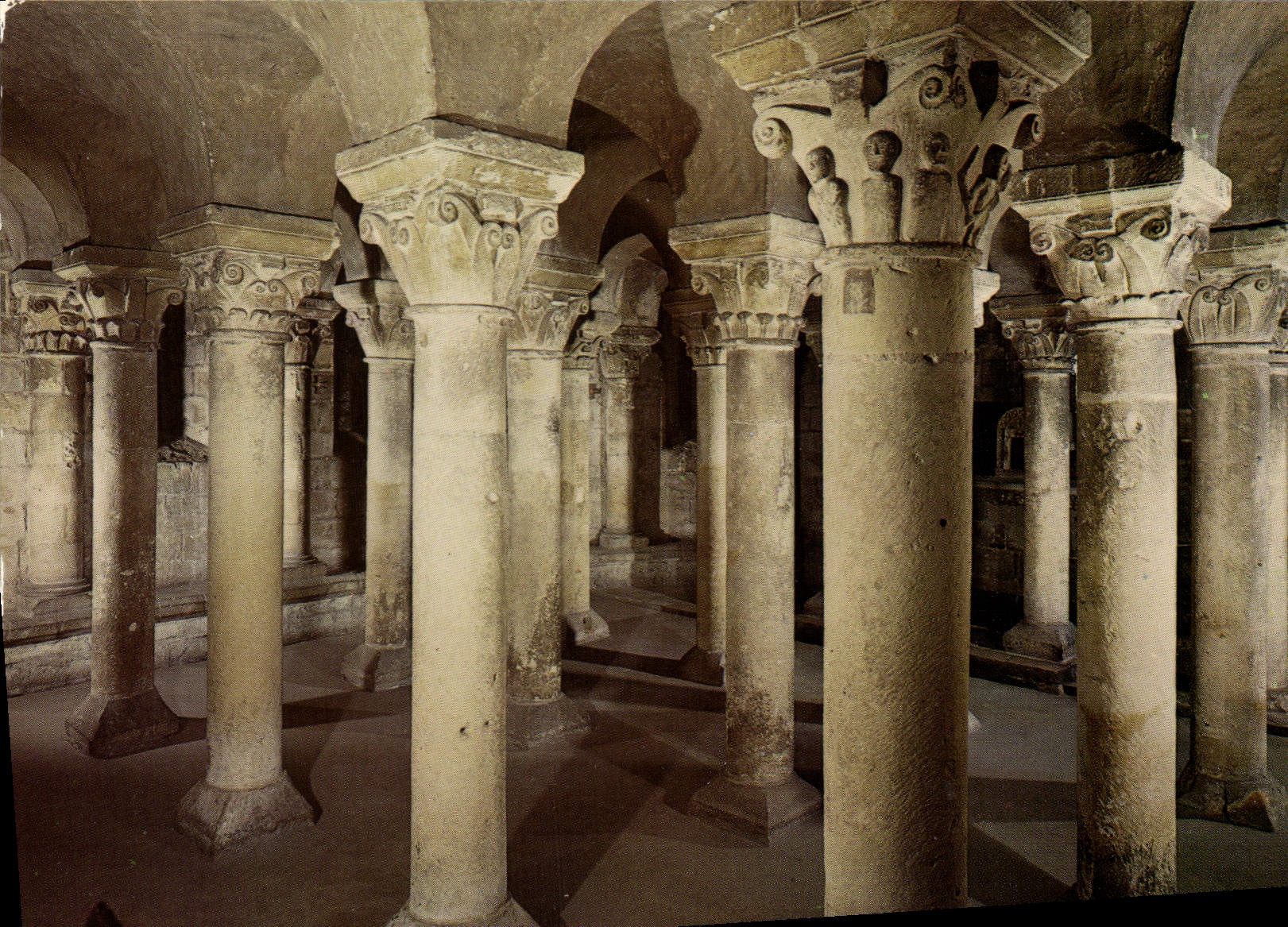 CPM Caen Abbaye aux Dames Eglise de la Trinite la Crypte 