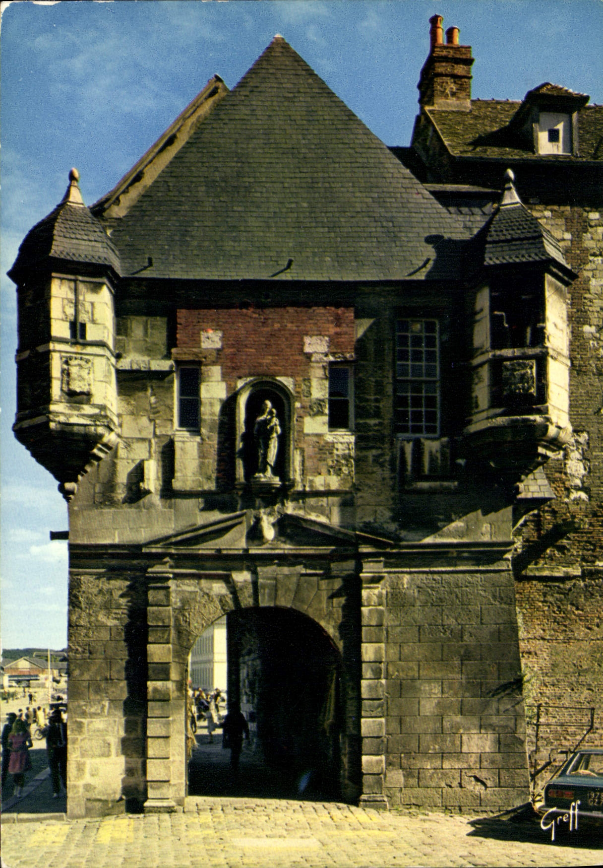 CPM En Normandie Honfleur Calvados la Lieutenance vestige de l'ancienne demeure du Lieutenant du Roi