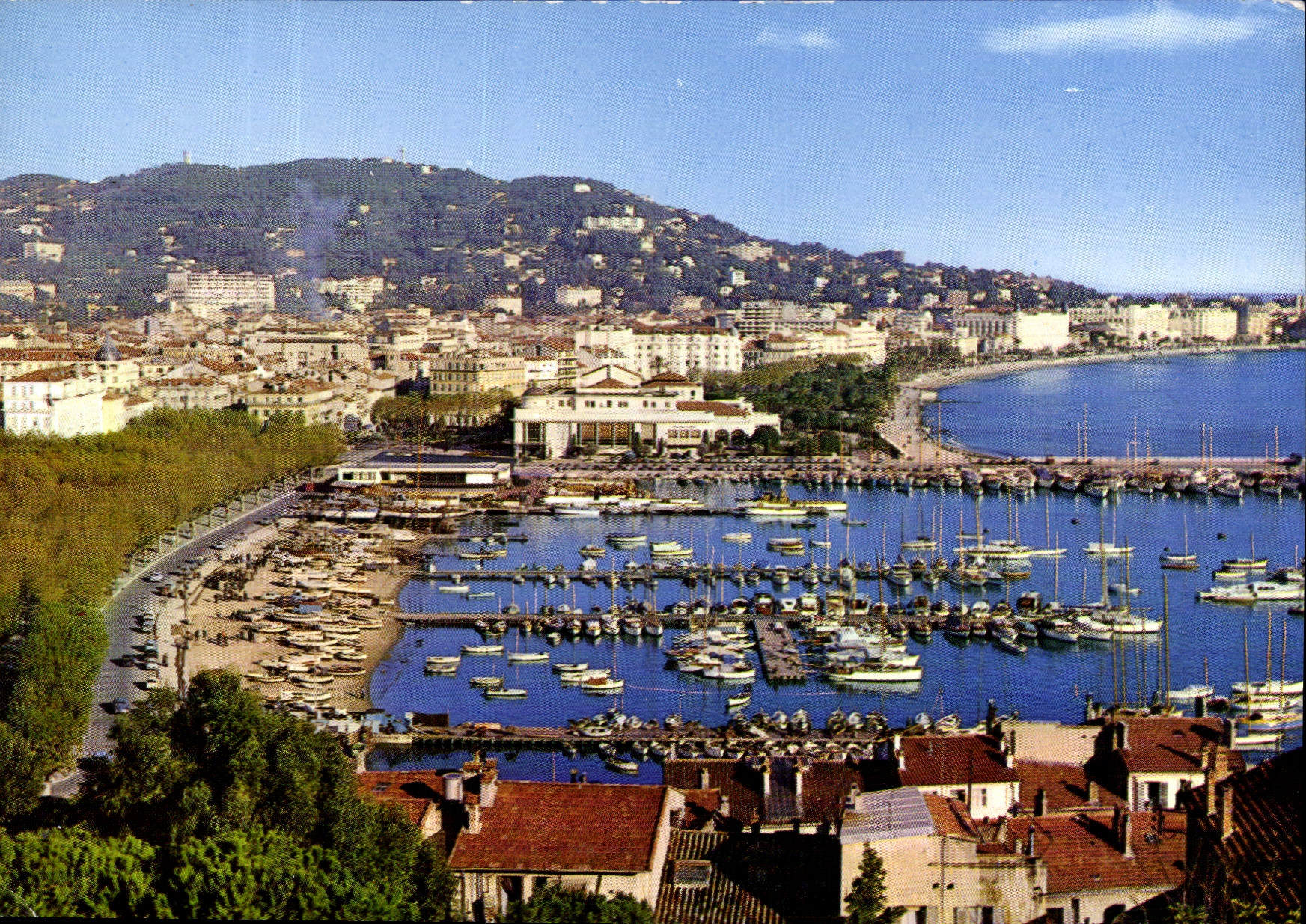 CPM Cannes Vue generale prise du Suquet 