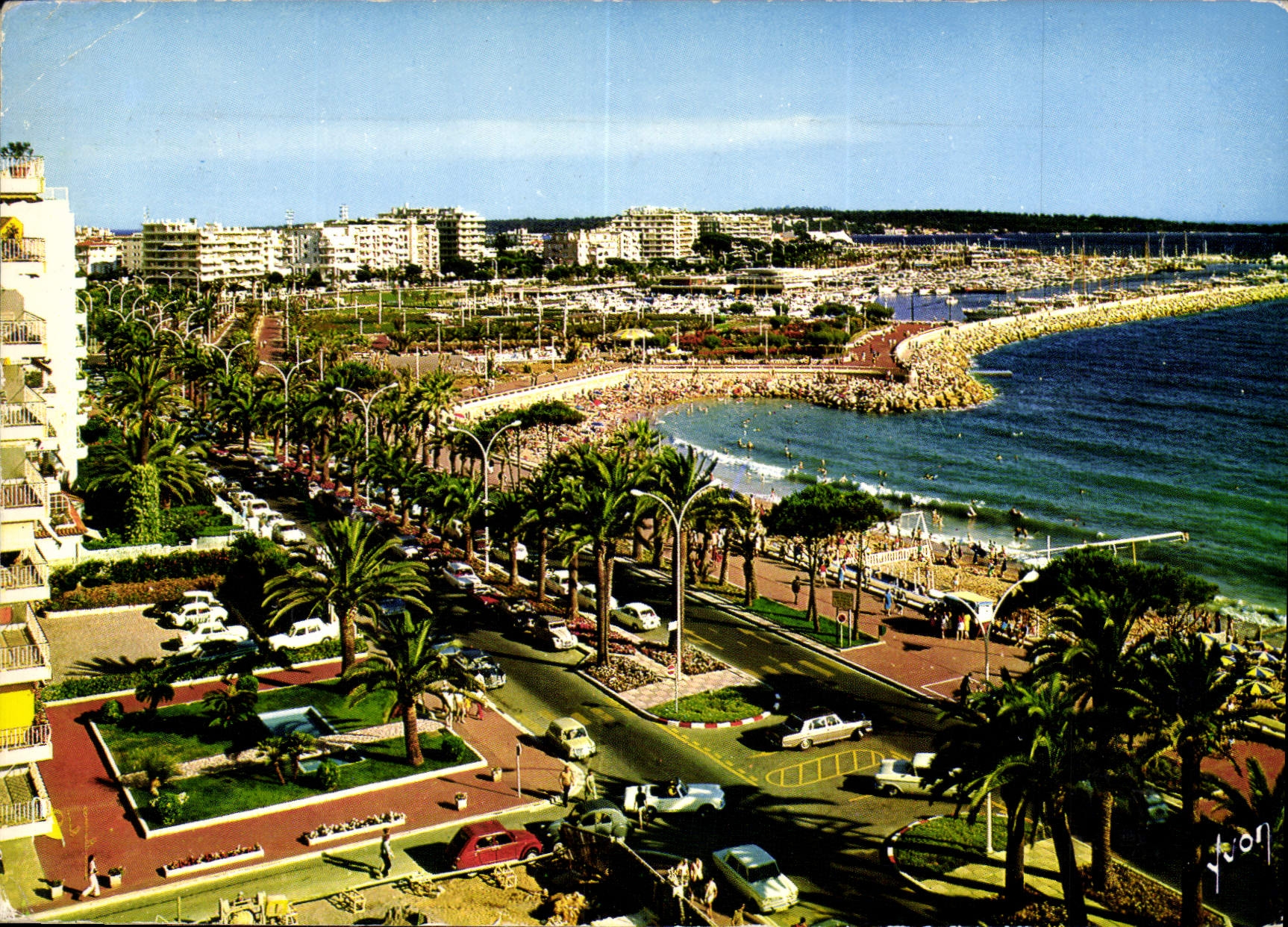 CPM Couleurs et Lumiere de France la Cote d'Azur Cannes Alpes Maritimes le Nouveau Port et la Croise