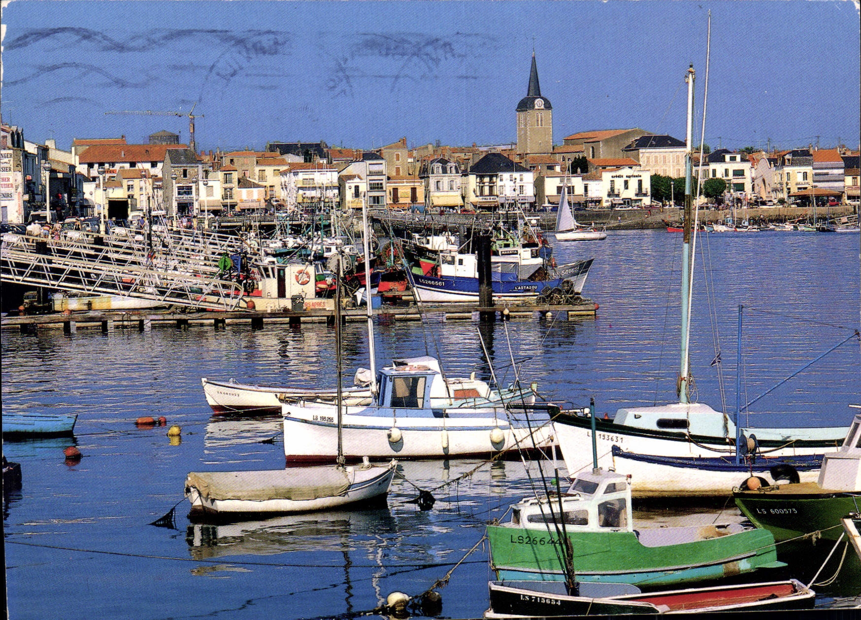 CPM Les Sables d'Olonne Vendee le port de peche et la Chaume