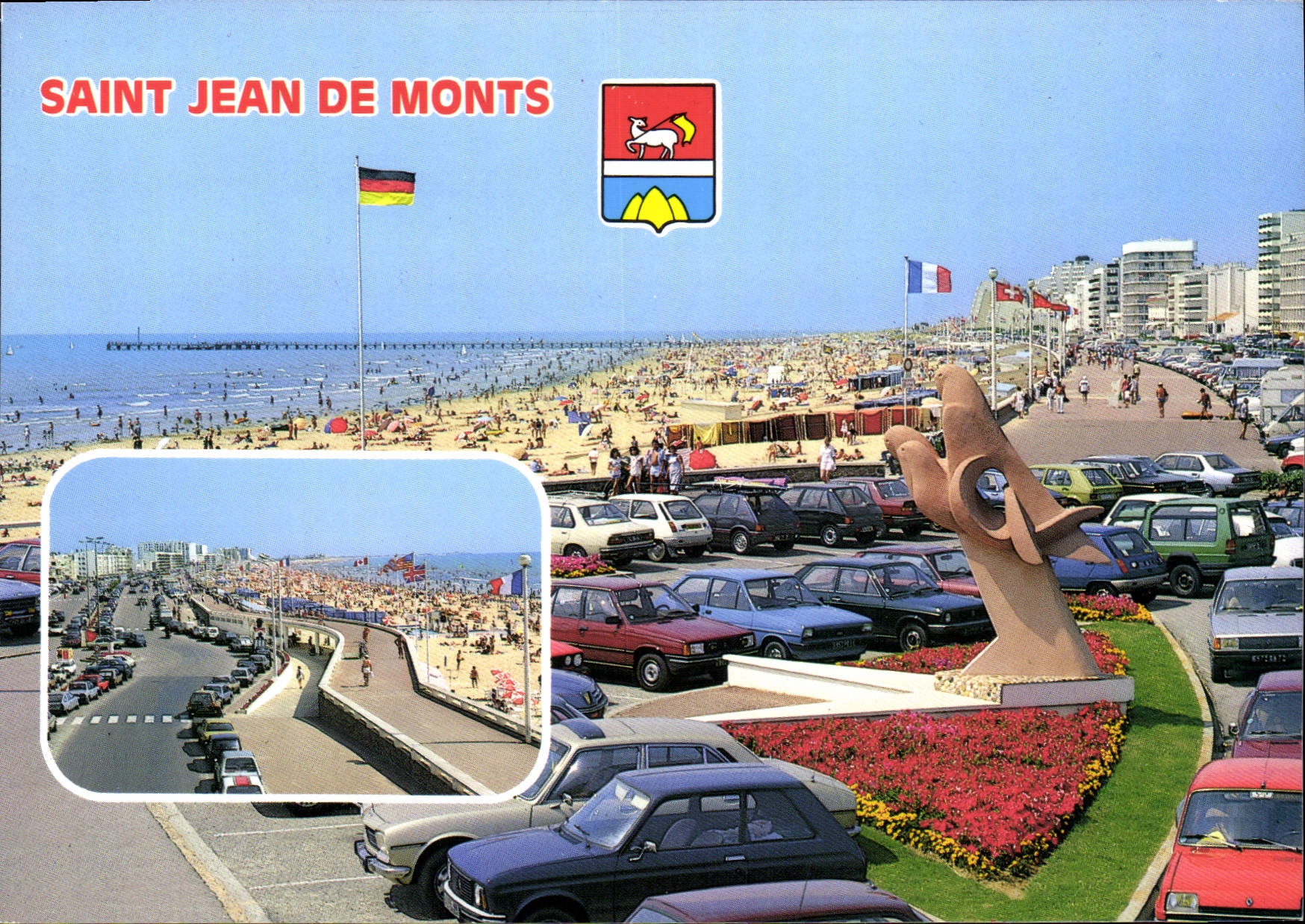 CPM Saint Jean de Monts Vendee L'Esplanade de la mer et la plage