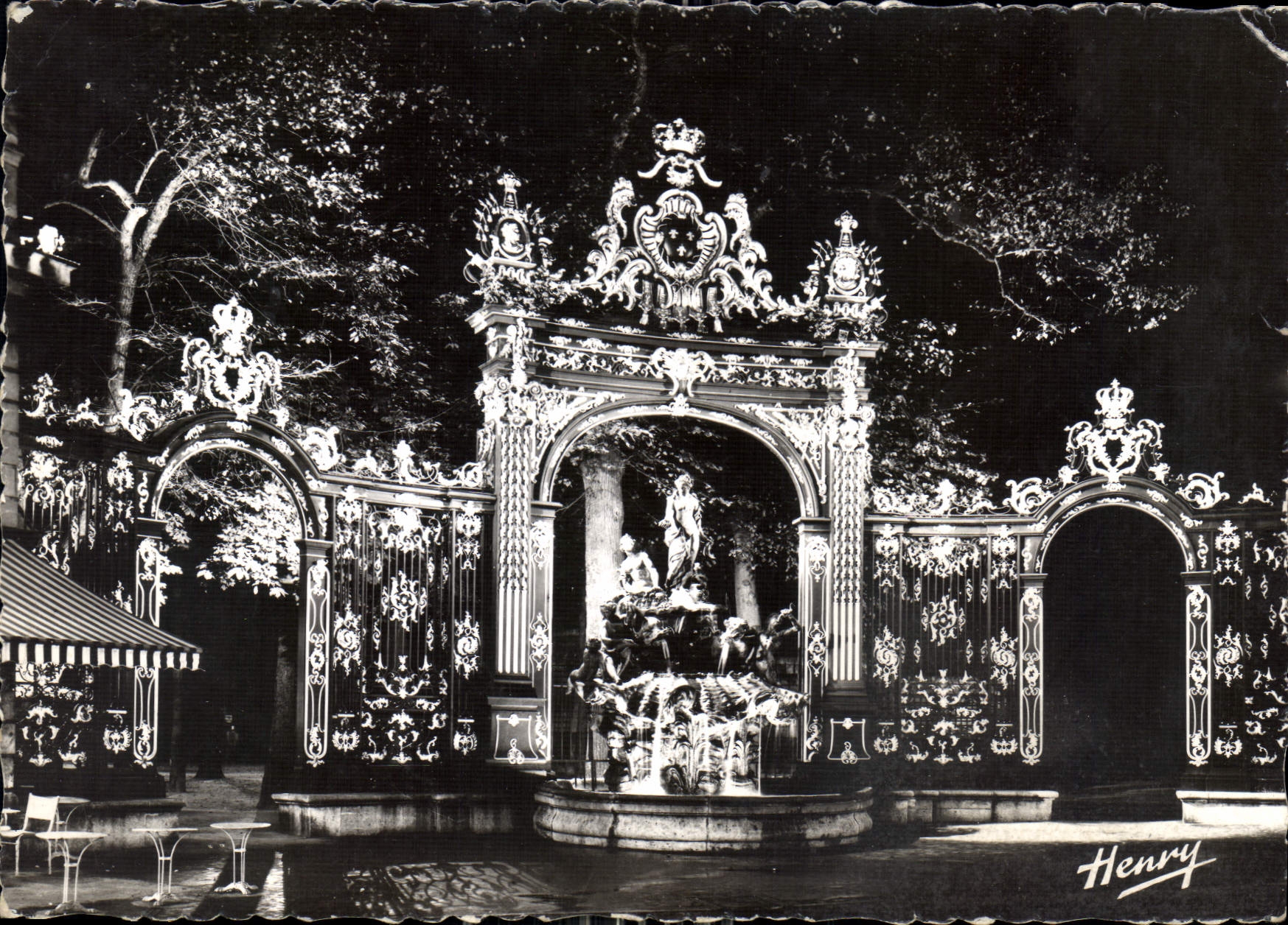 CPM Nancy la nuit Fontaine d'Amphitrite 