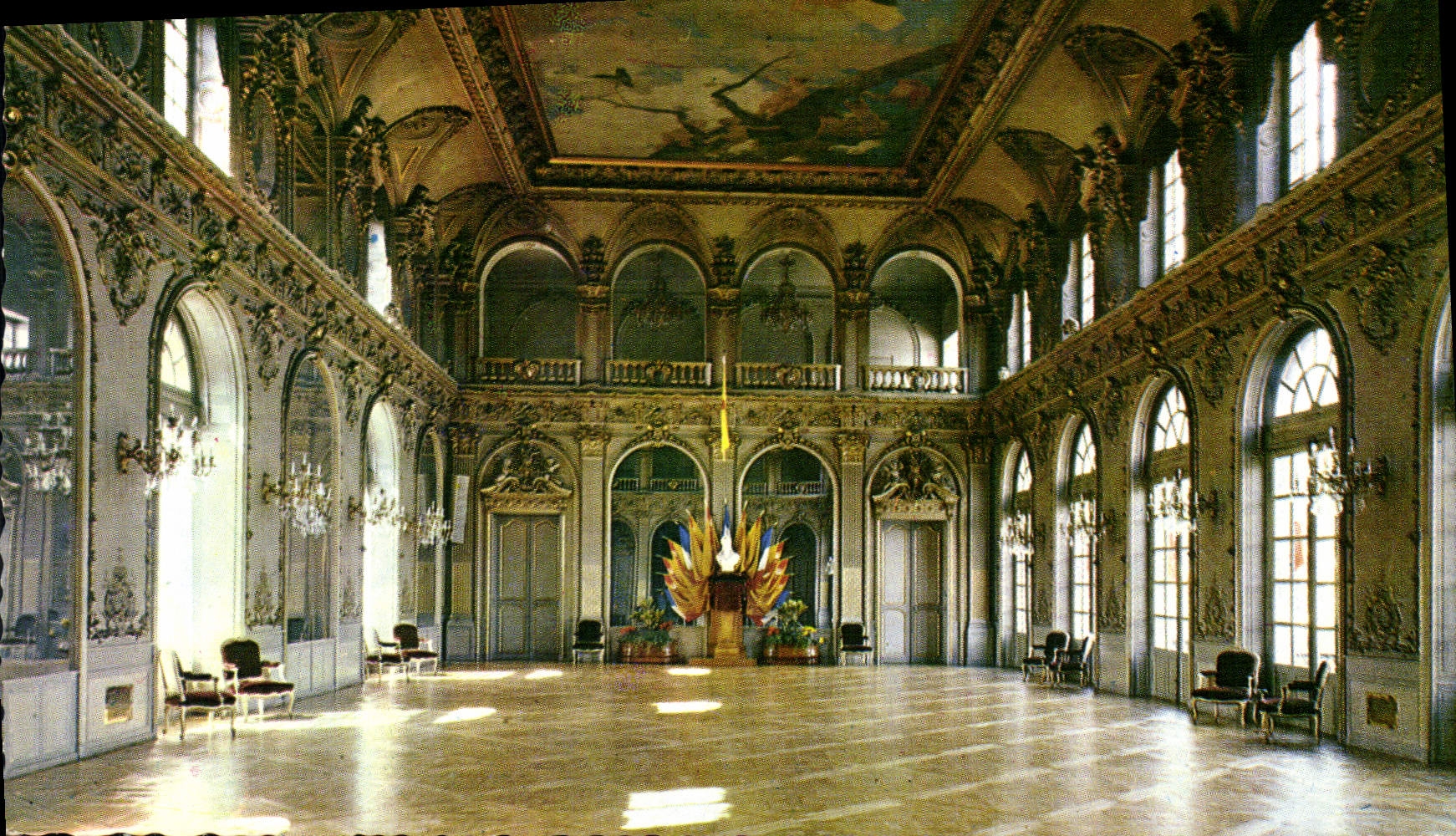 CPM Nancy Hotel de Ville Le Grand Saloon 